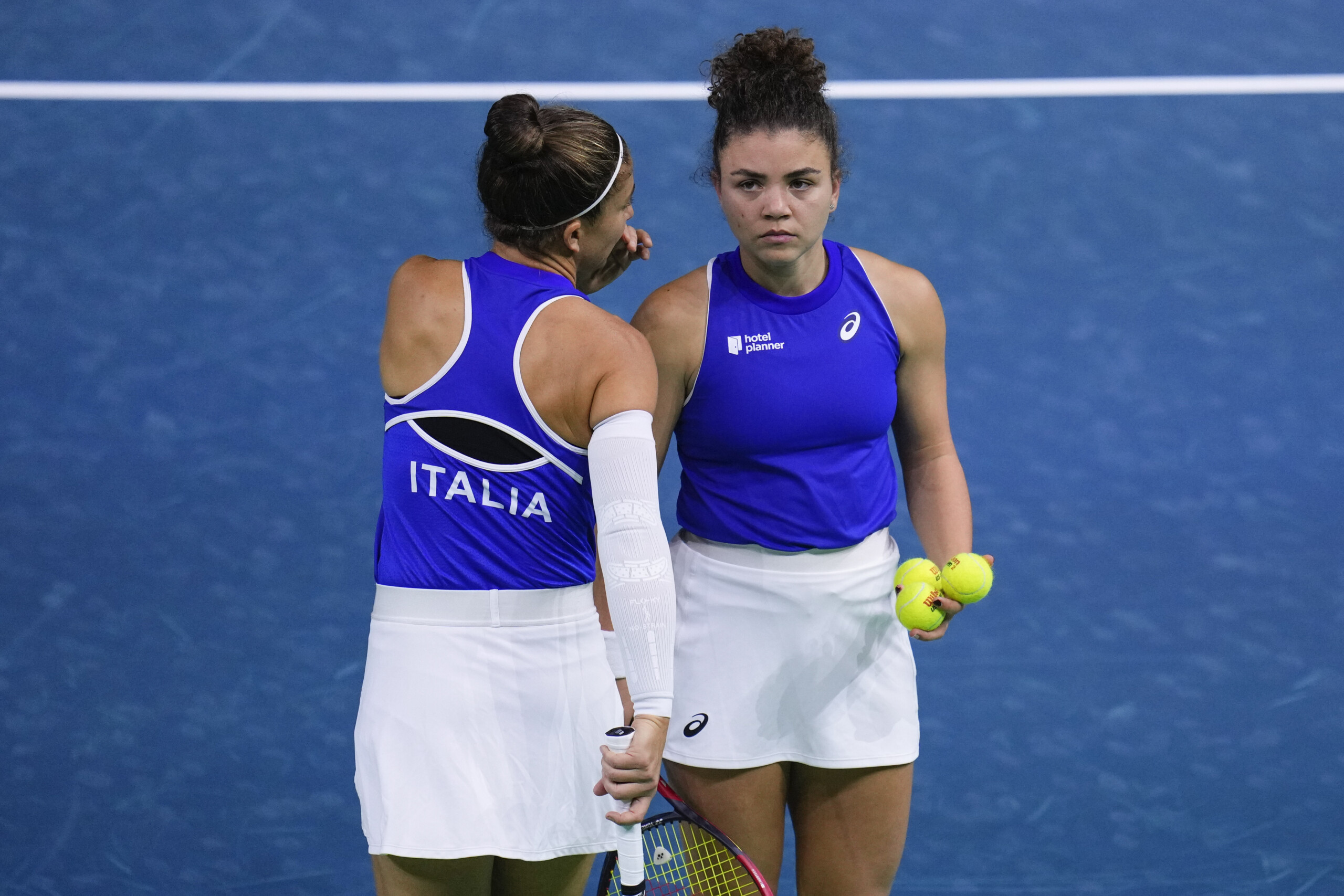 australian open for errani paolini ok debut in the doubles tournament scaled