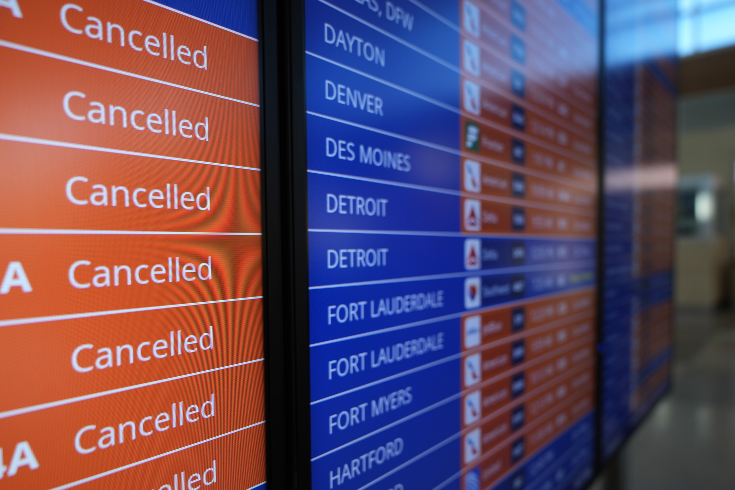 us reagan airport reopened at 11am 5pm italian time several flights cancelled or delayed scaled