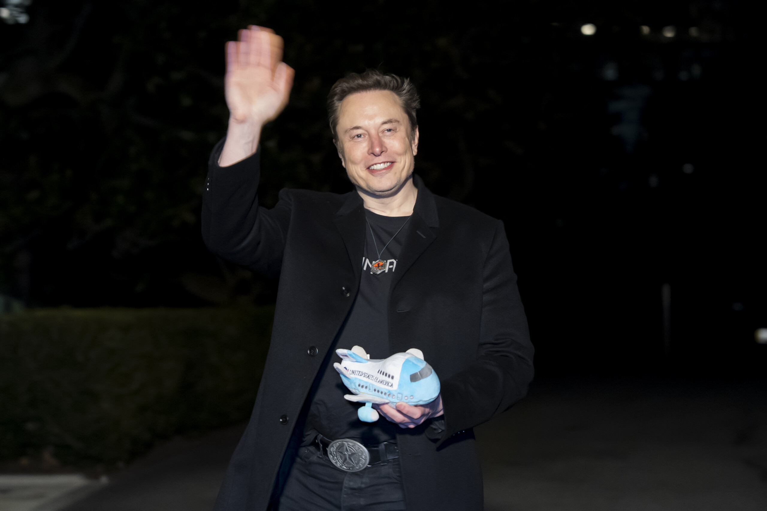 ukraine musk false that we want to stop starlink services in kiev scaled