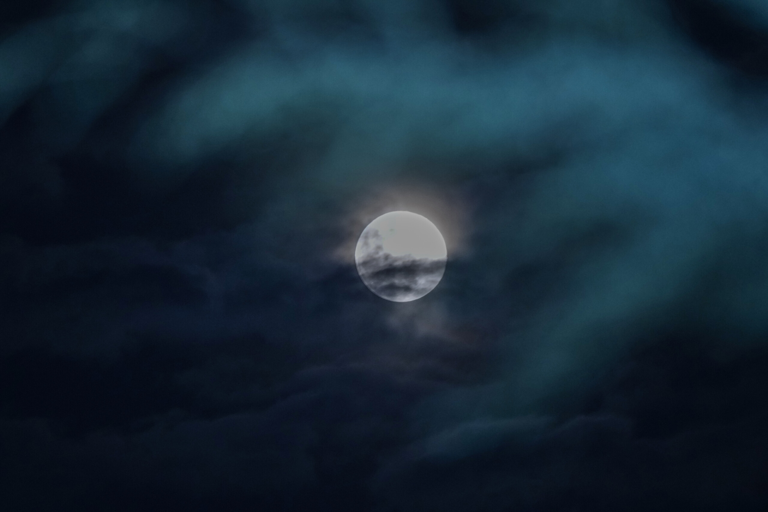 space italian receiver lugre captures signals from the moon scaled