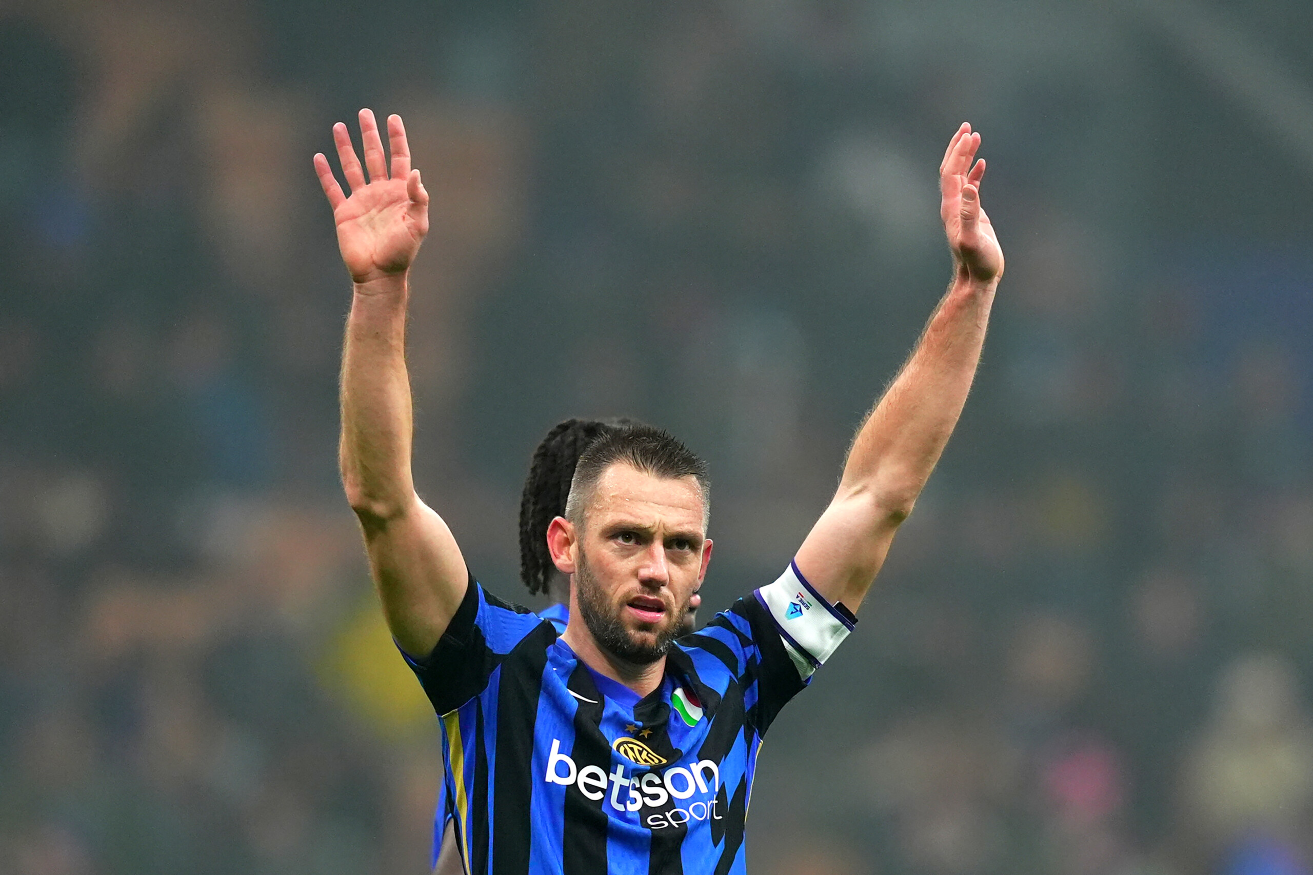 champions league de vrij feyenoord strong at home but inter on the pitch to win scaled