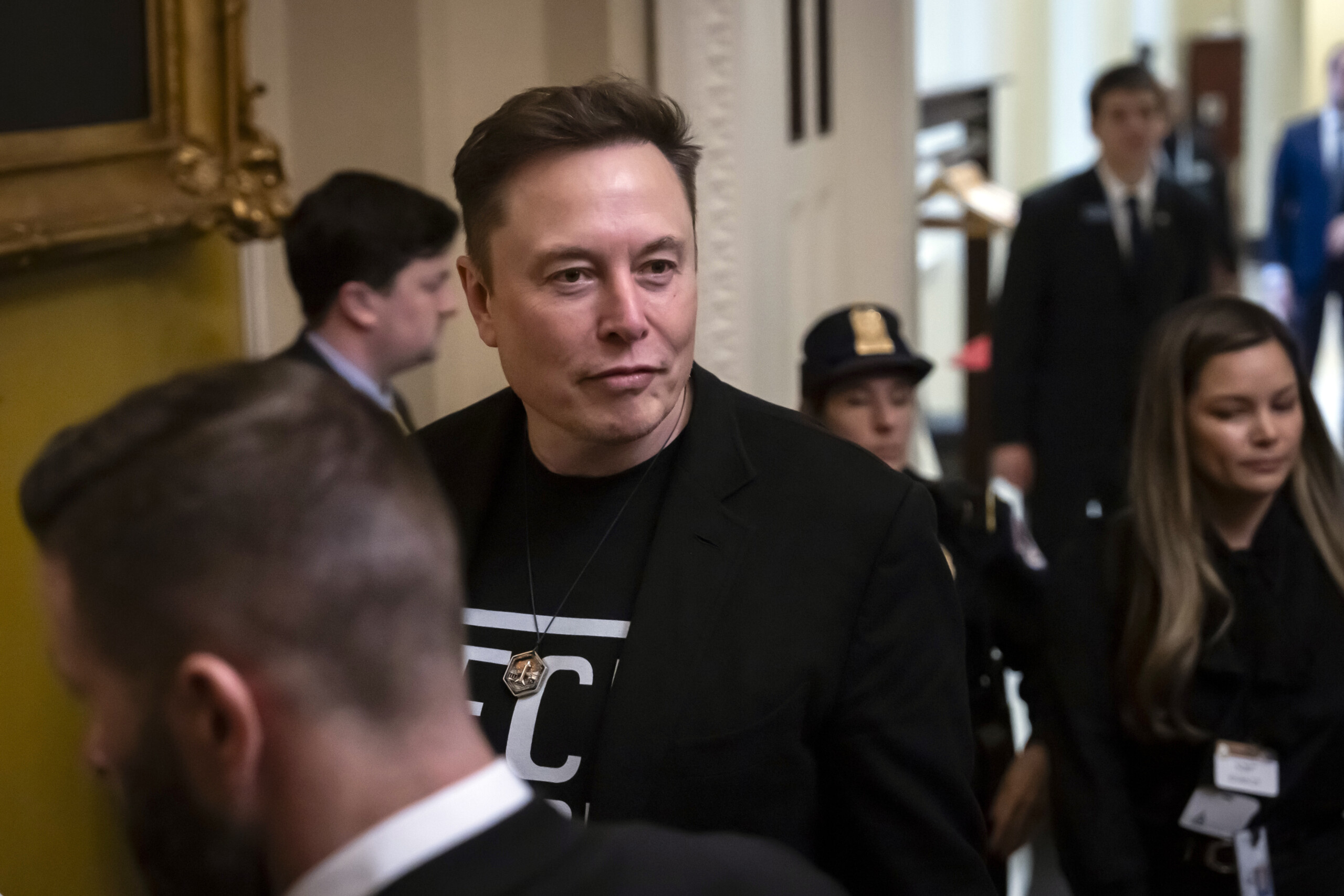 ukraine musk starlink will never shut down its terminals scaled