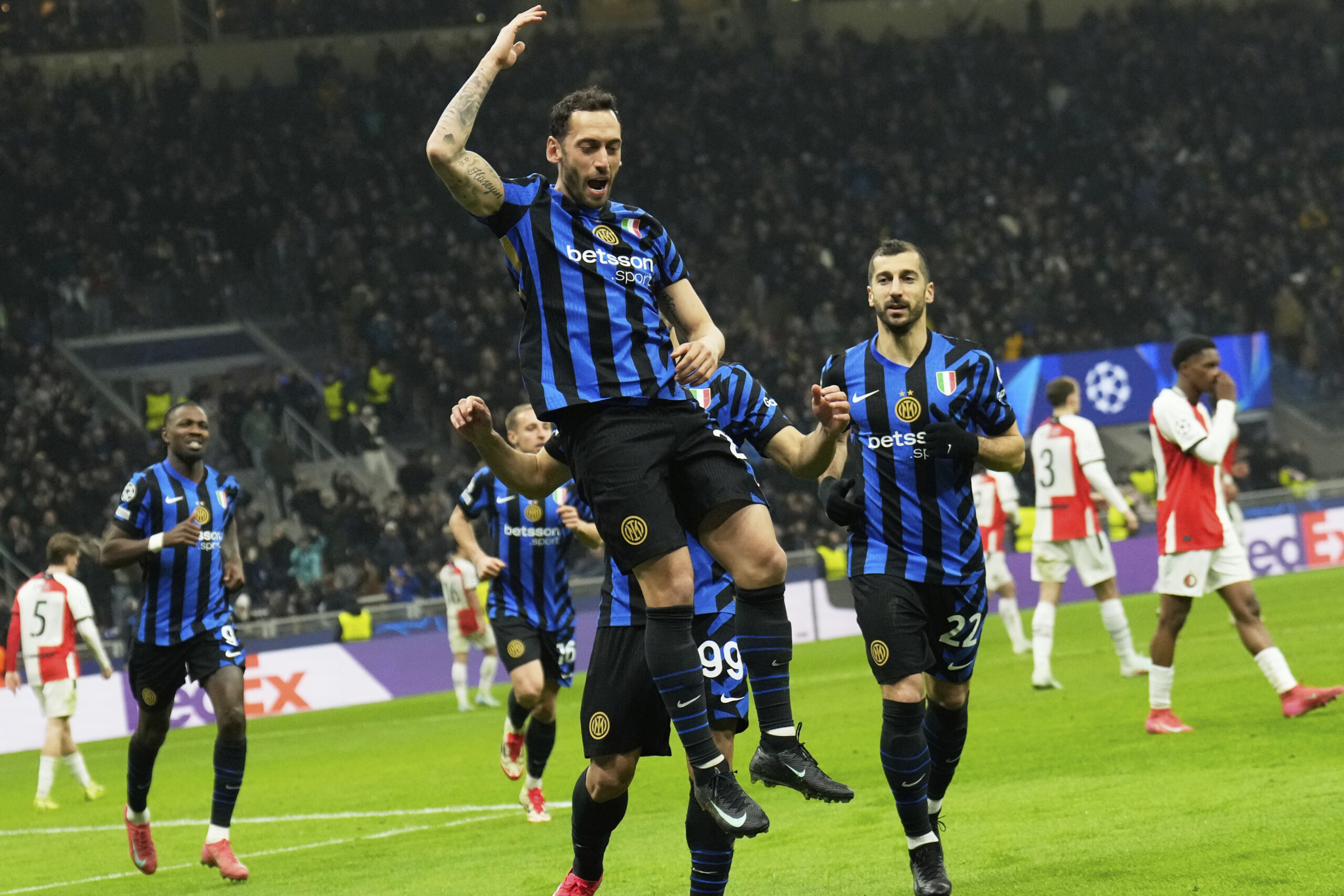 champions inter feyenoord 2 1 nerazzurri in the quarters scaled