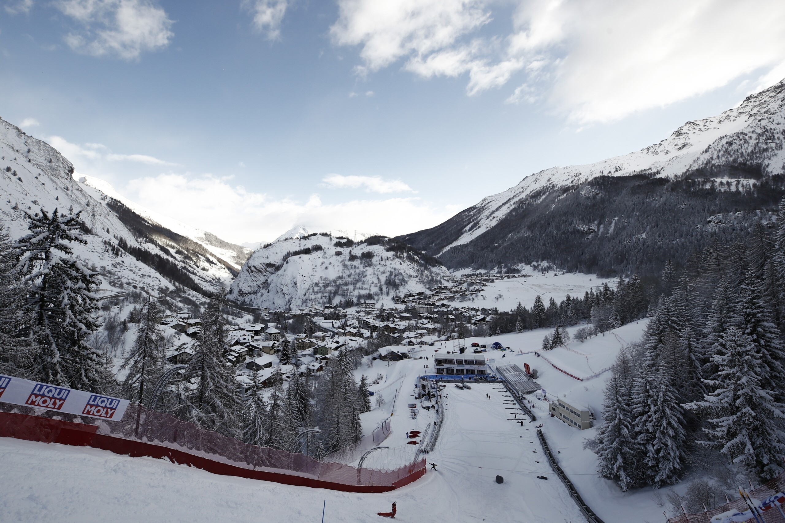 skiing world cup first downhill race in la thuile canceled due to snow scaled