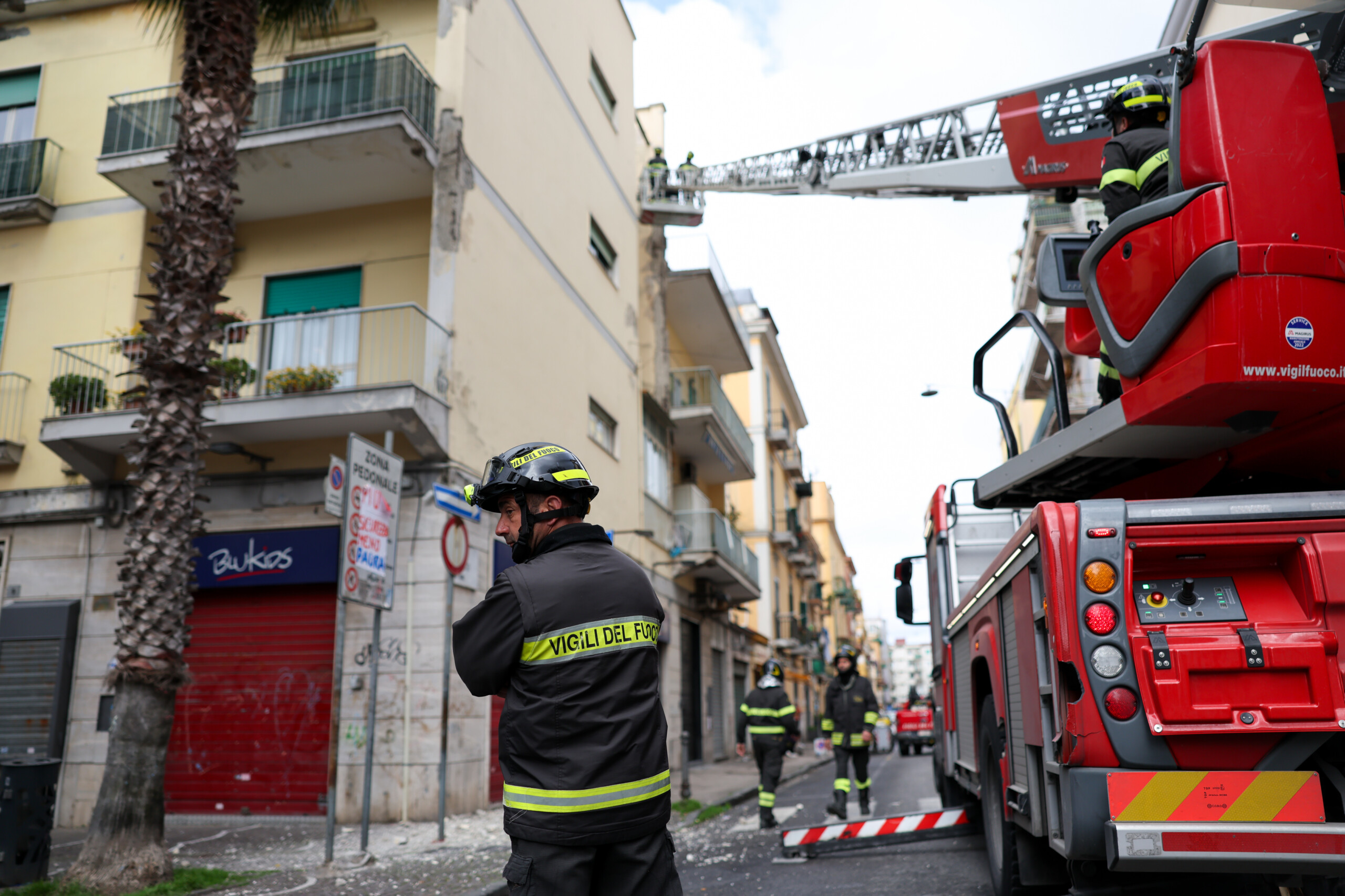 campi flegrei over 800 interventions by the fire brigade since 13 march scaled