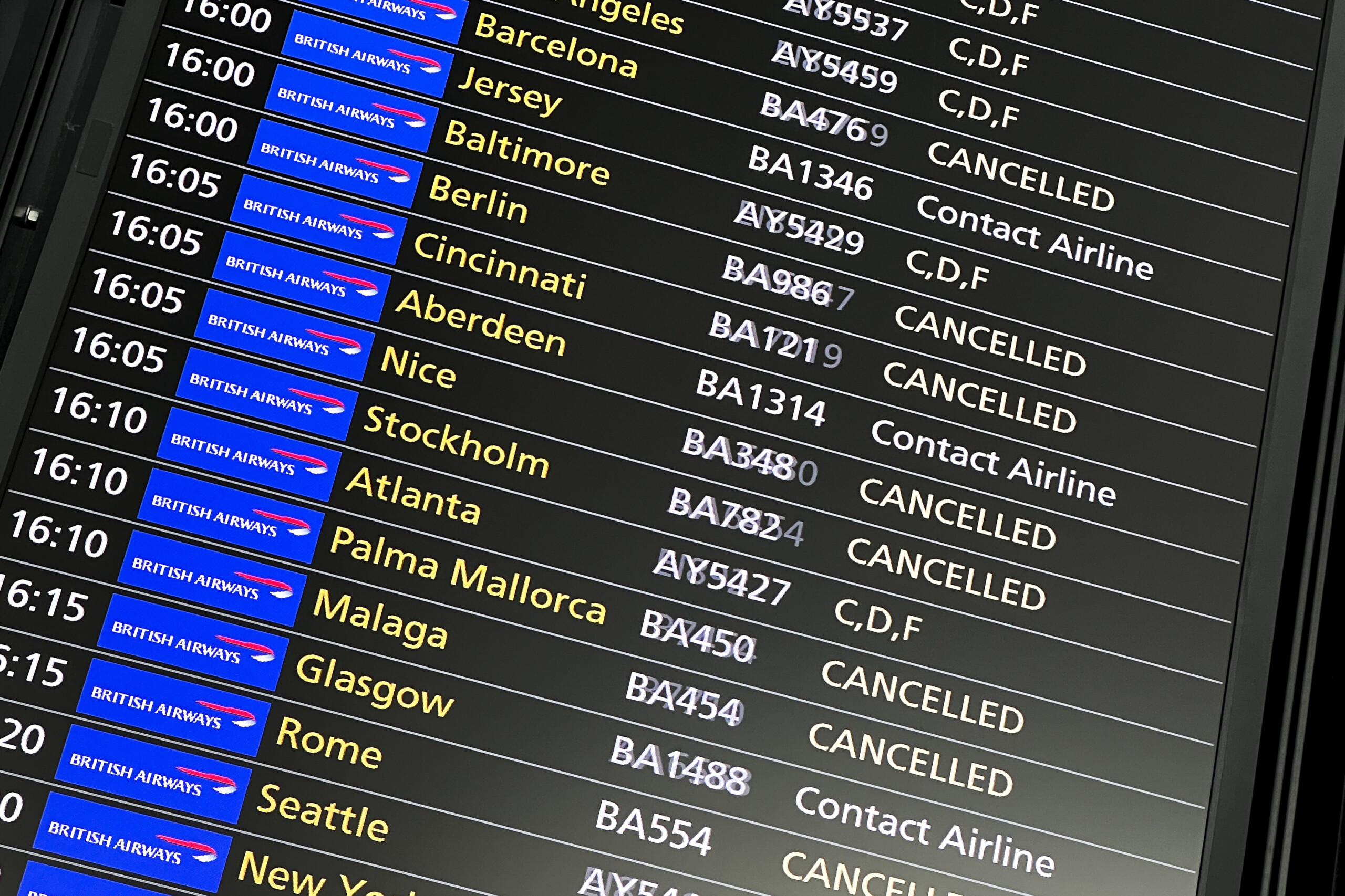 united kingdom heathrow significant disruptions expected in the coming days scaled