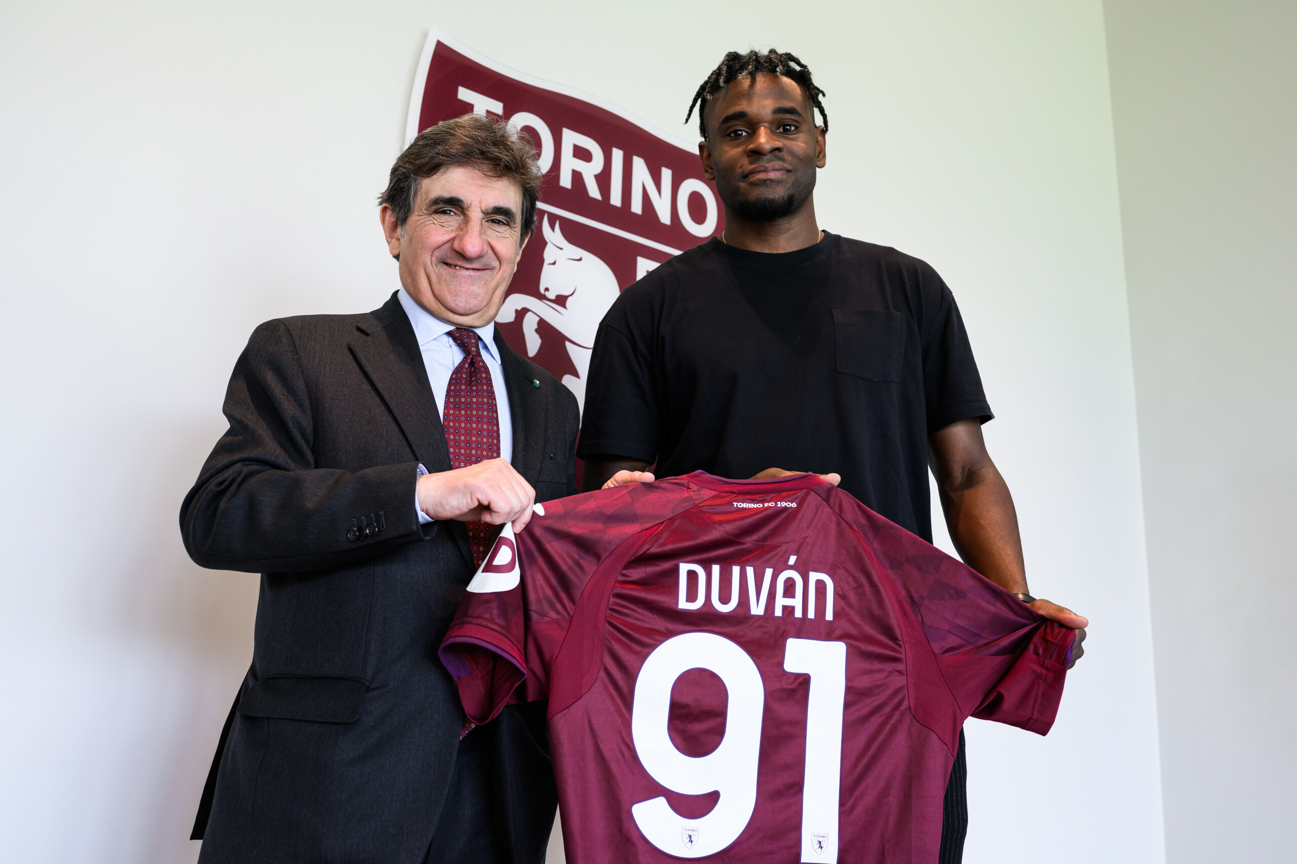 Turin, Zapata extends contract until 2027 1 turin zapata extends contract until 2027 scaled