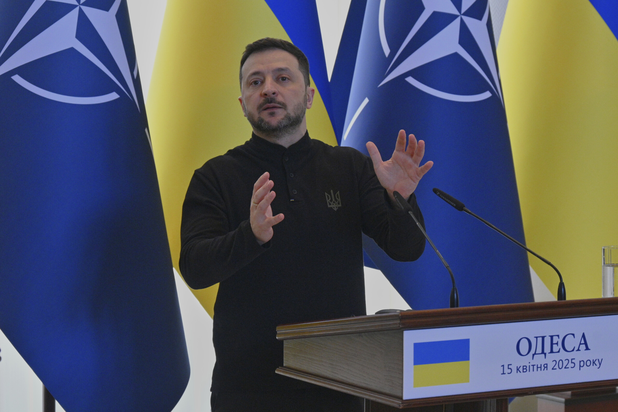 ukraine zelensky pressure on moscow and truce supervision necessary scaled