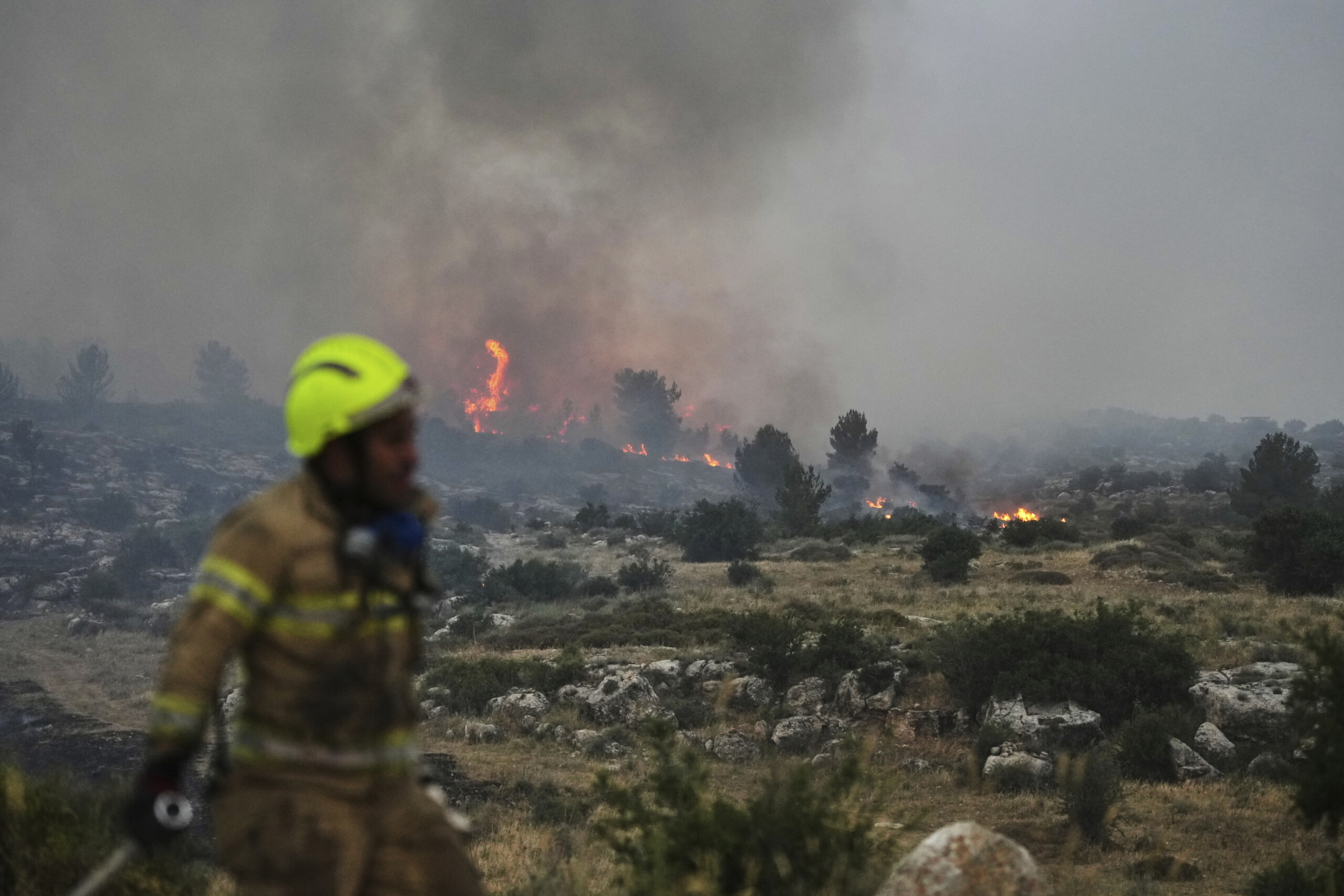 israel jerusalem fires under control after 24 hours scaled