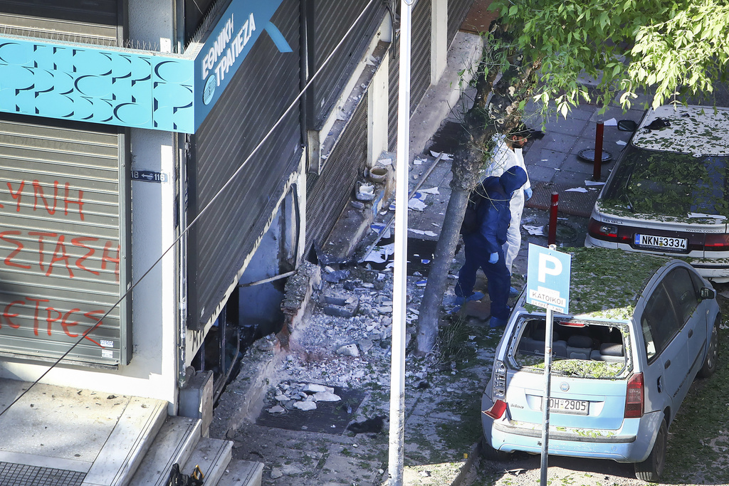 greece woman dies in thessaloniki after bomb she was carrying