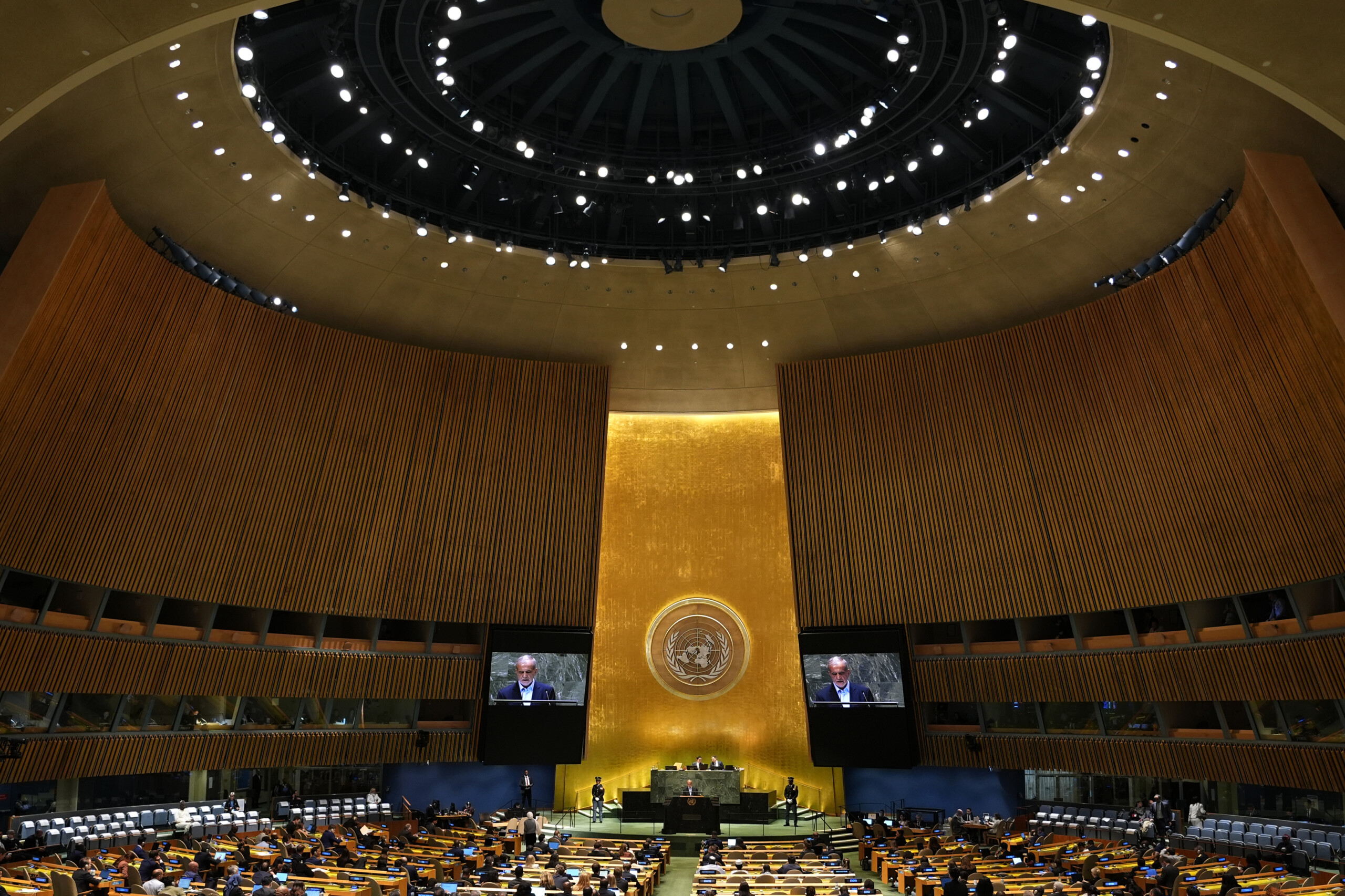 un officials propose sweeping reforms to eliminate inefficiencies scaled