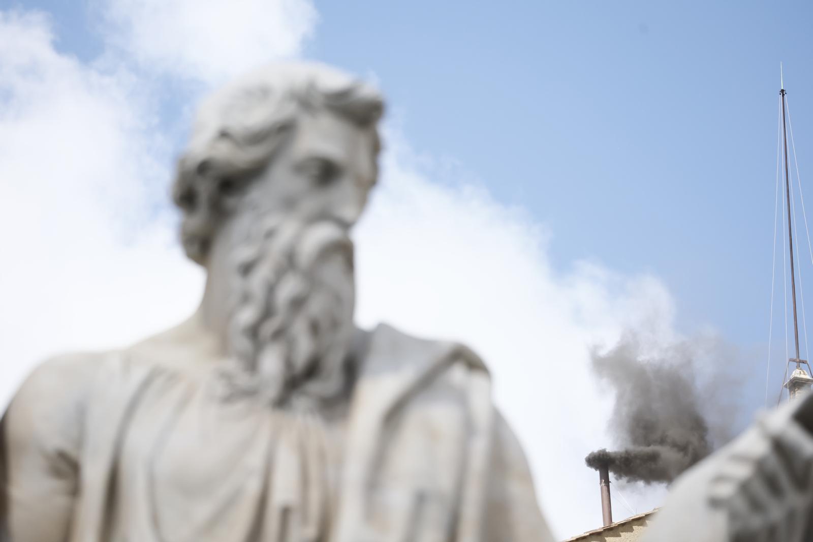 conclave second smoke is black