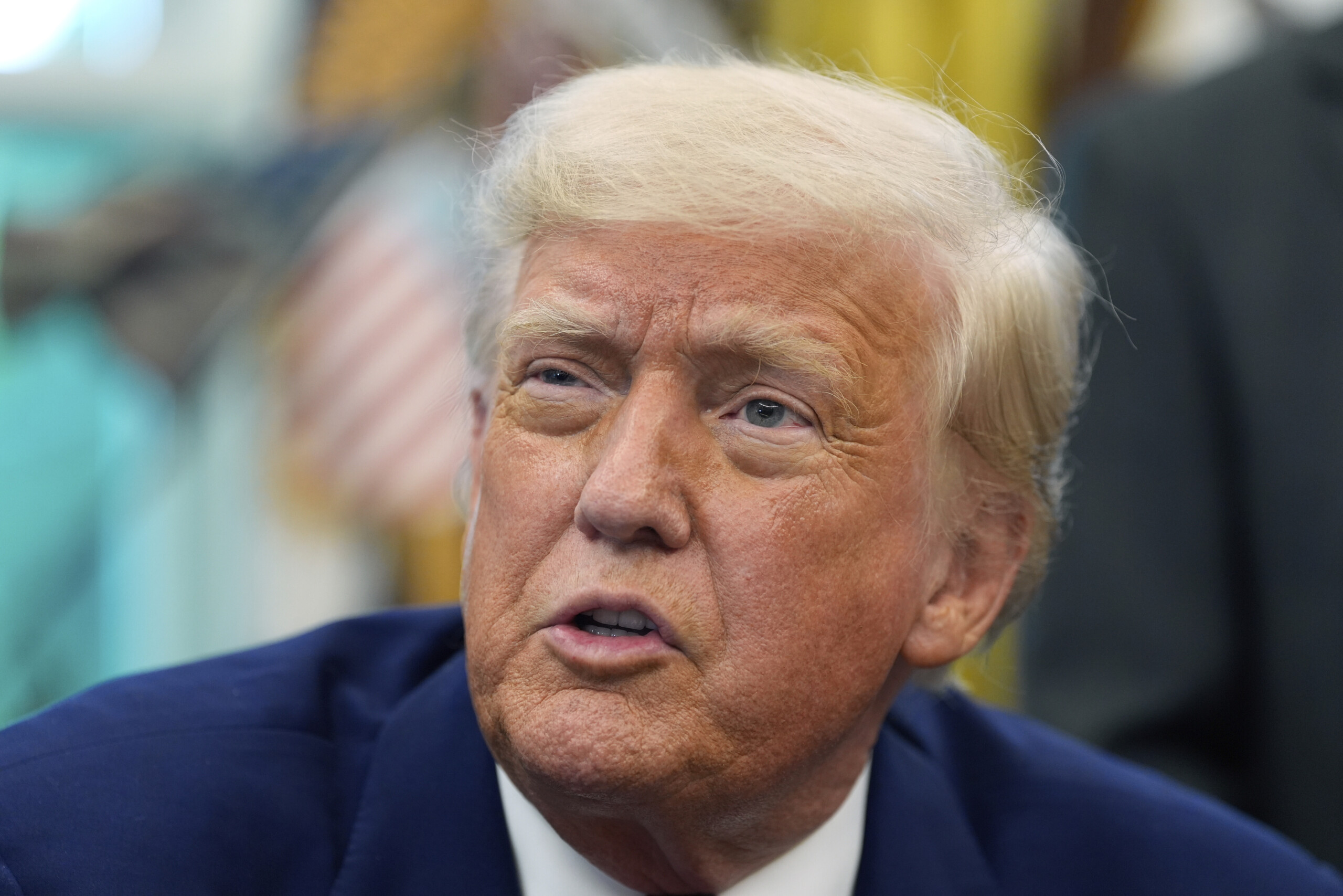 usa trump ready to welcome group of white refugees from south africa scaled