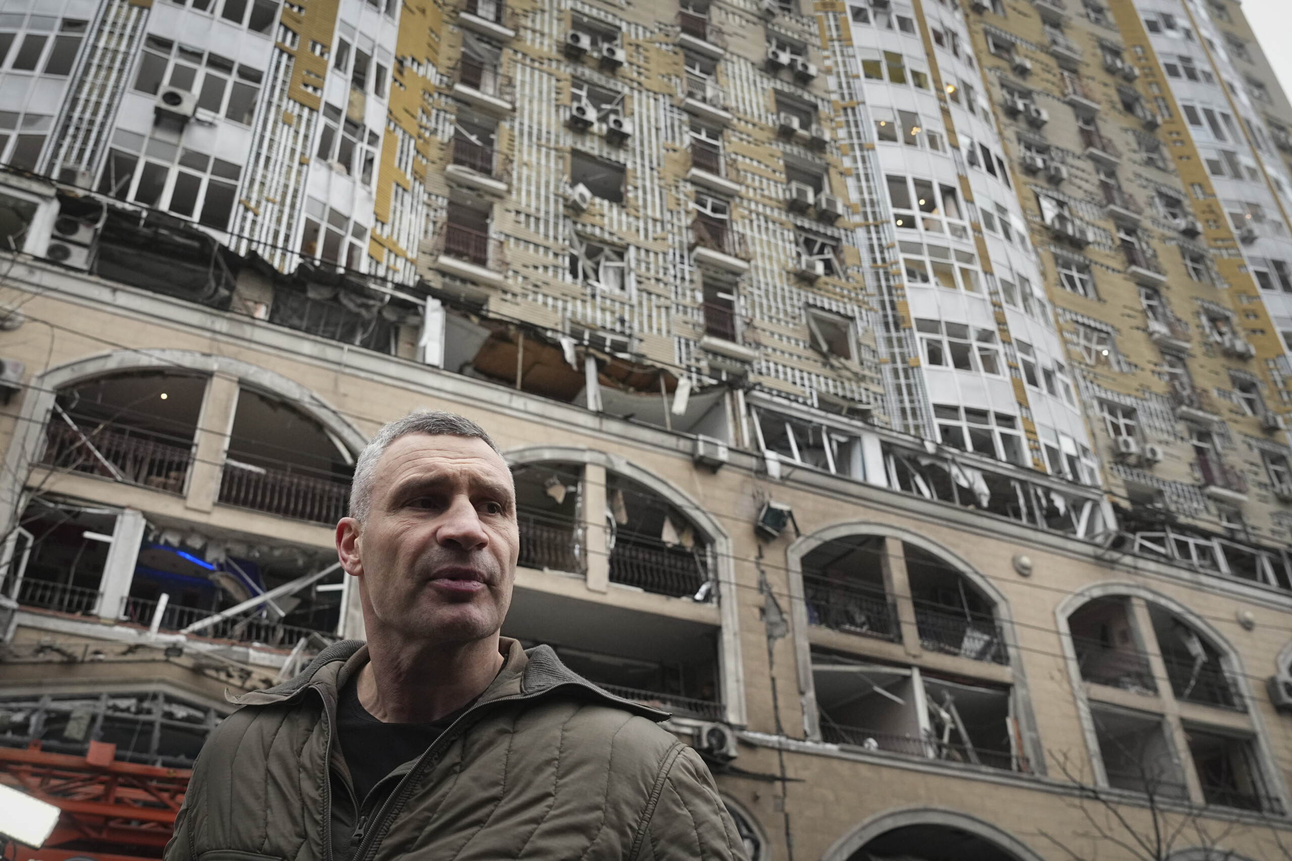 ukraine explosions in kiev mayor defence activated stay in shelters scaled