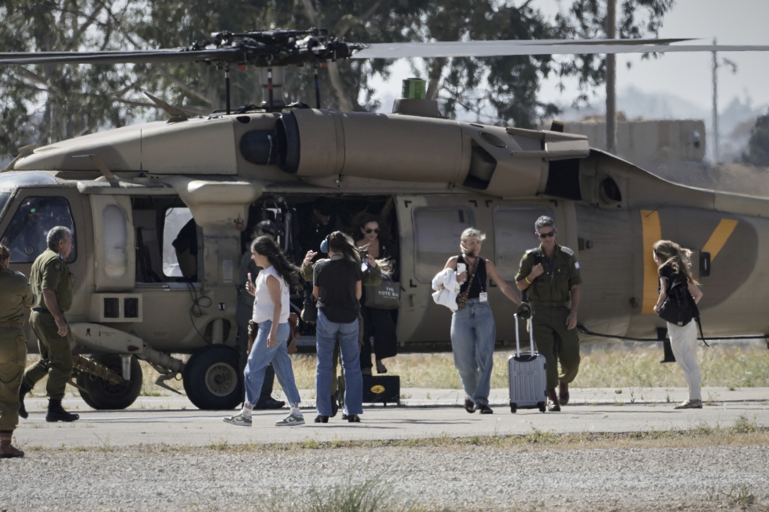 middle east media report u s hostage handed over to red cross scaled