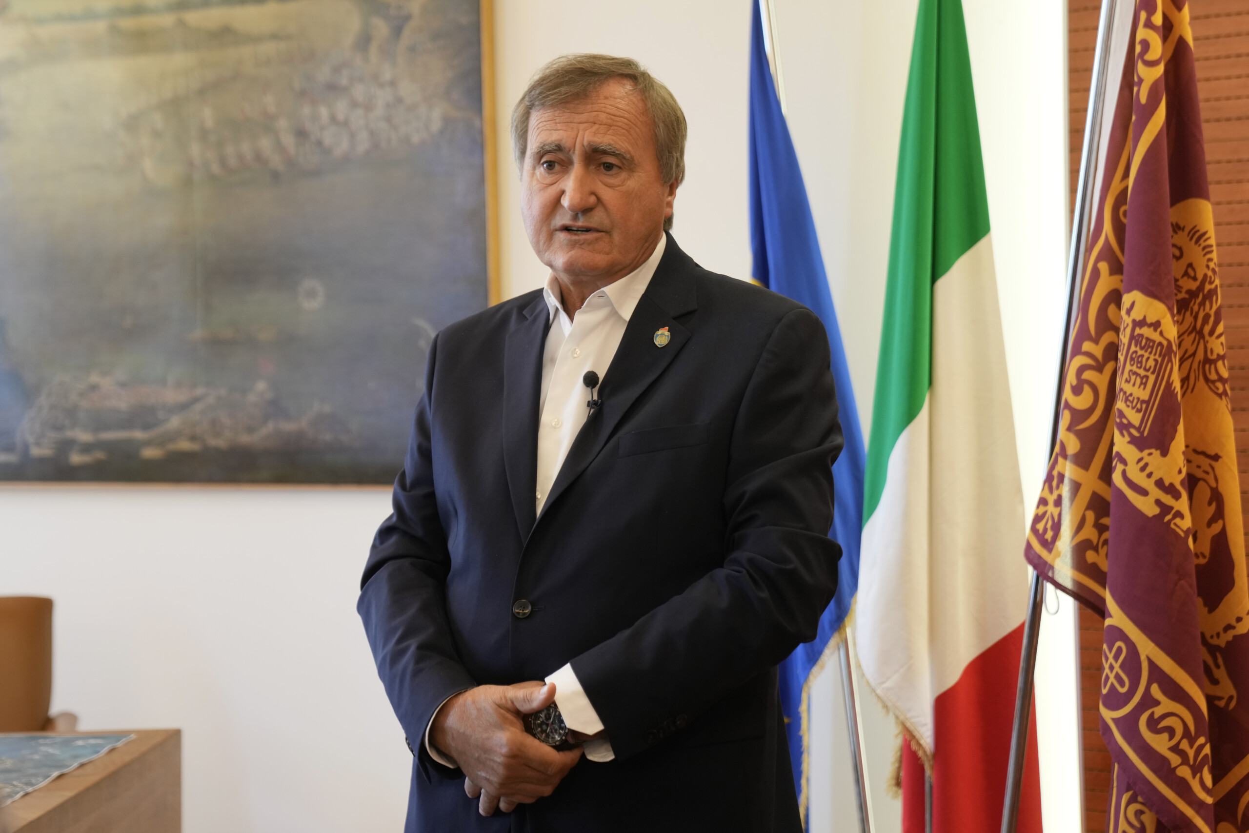 venice mayor brugnaro and 33 others indicted scaled