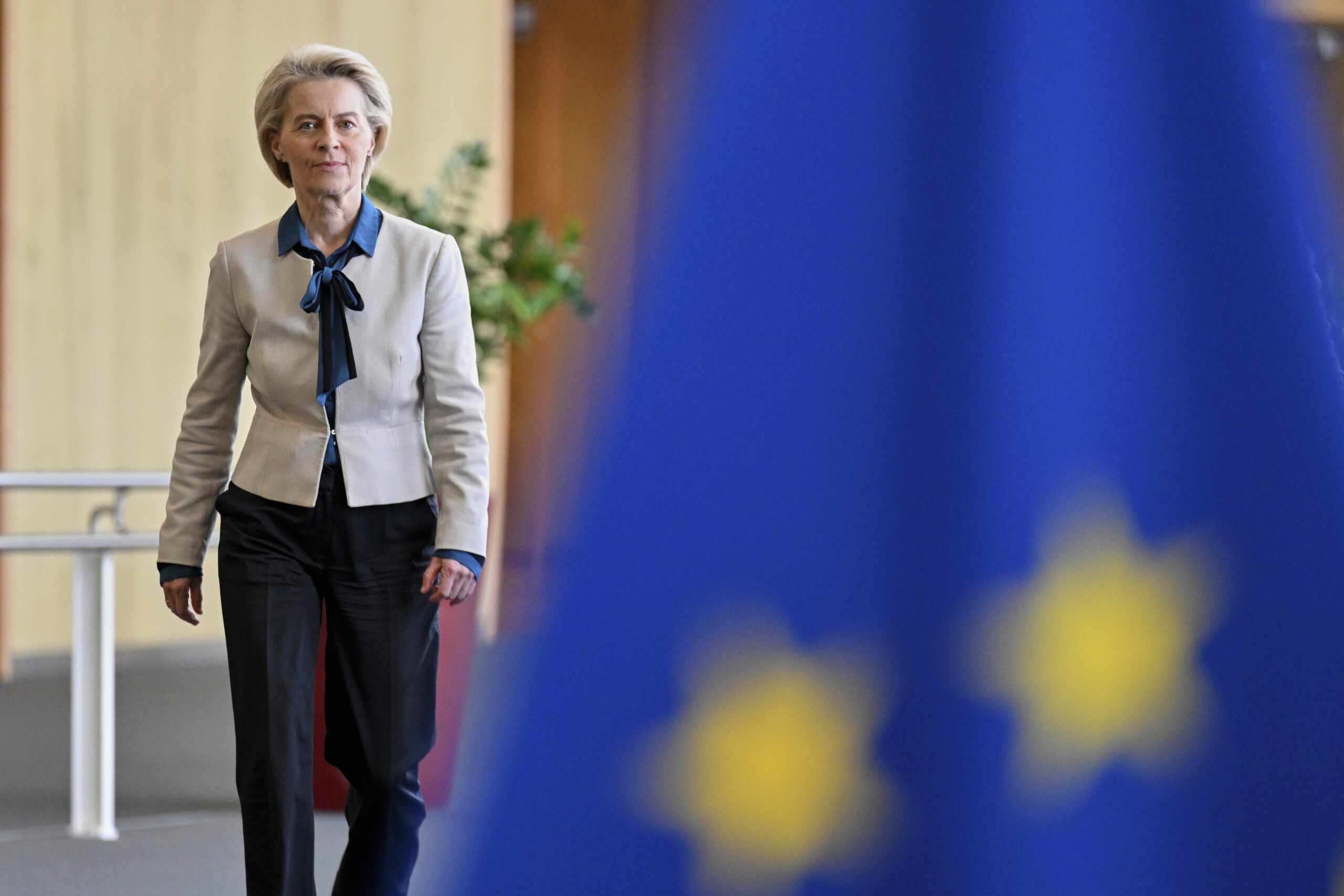 ukraine von der leyen putin does not want peace more pressure on moscow scaled
