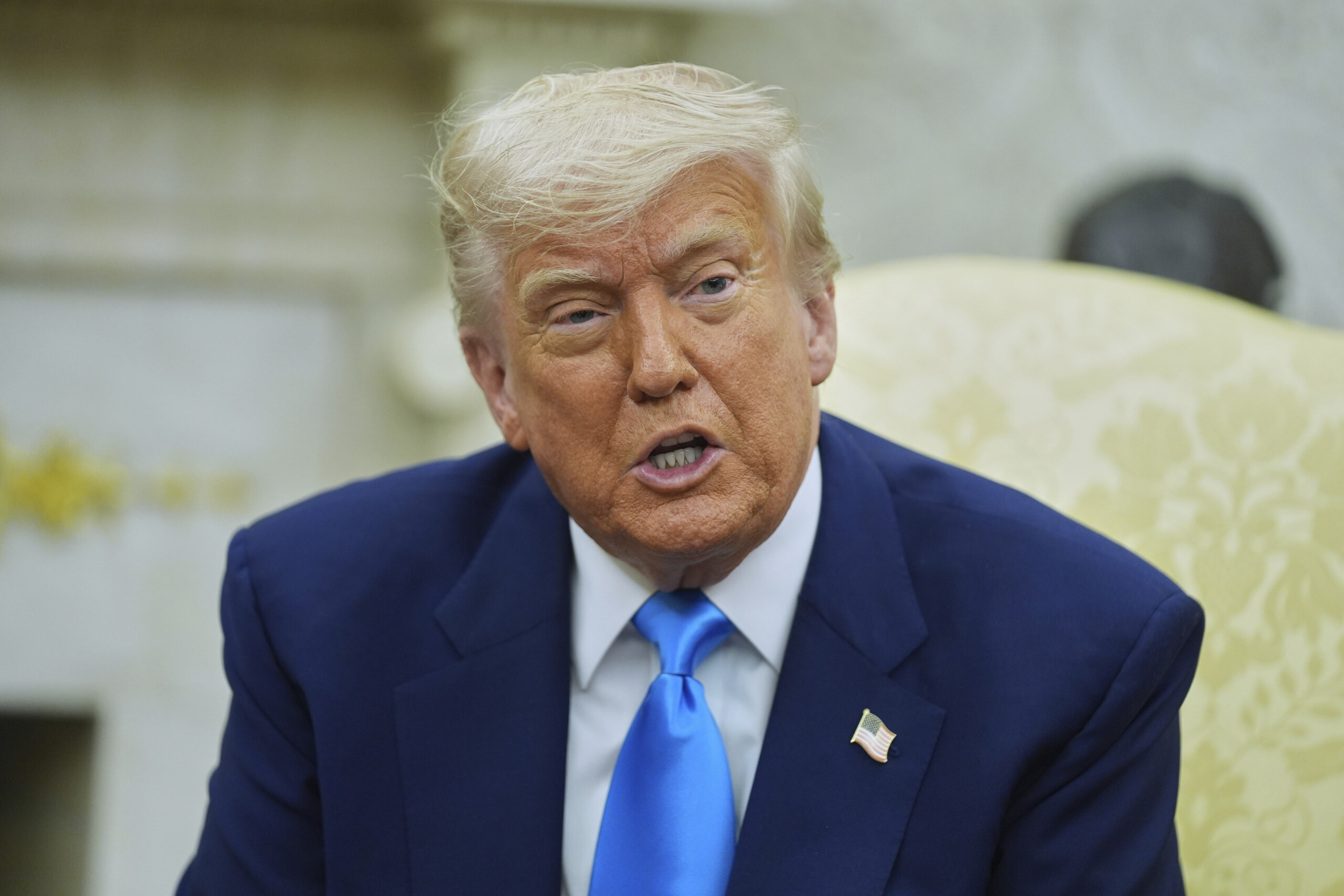 trump attacks journalists in the oval office you are idiots scaled