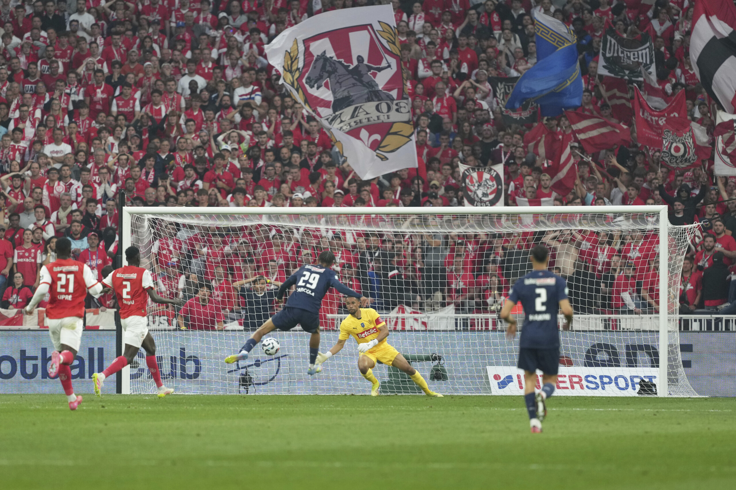football paris saint germain wins the french cup 3 0 against reims scaled