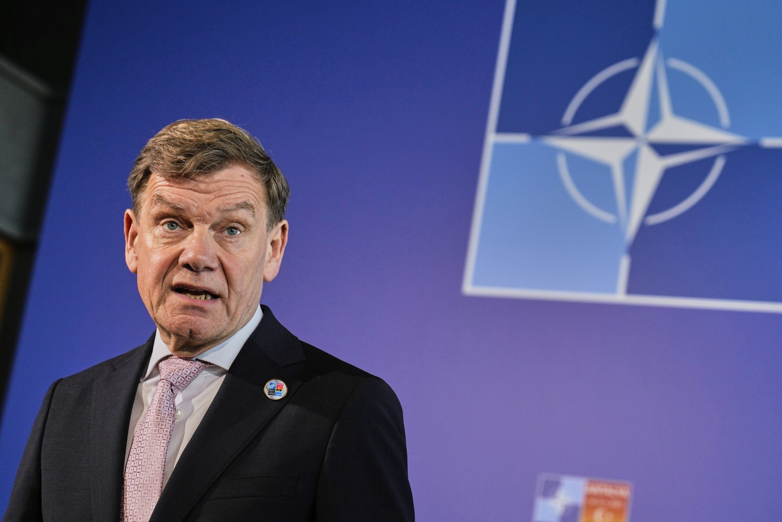 ukraine berlin putin tramples on human rights an affront to trump too scaled