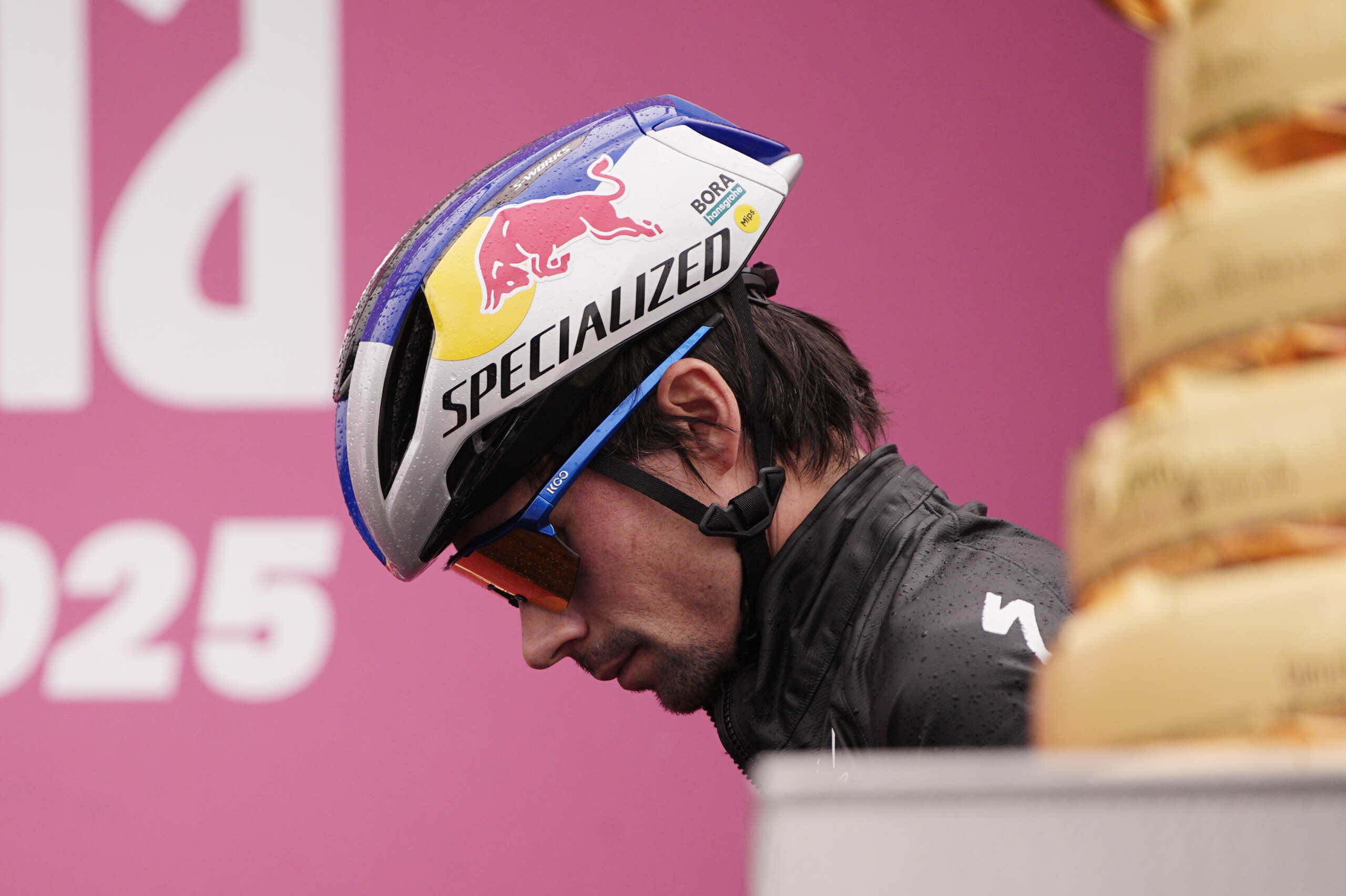 giro ditalia accident on descent roglic forced to withdraw scaled