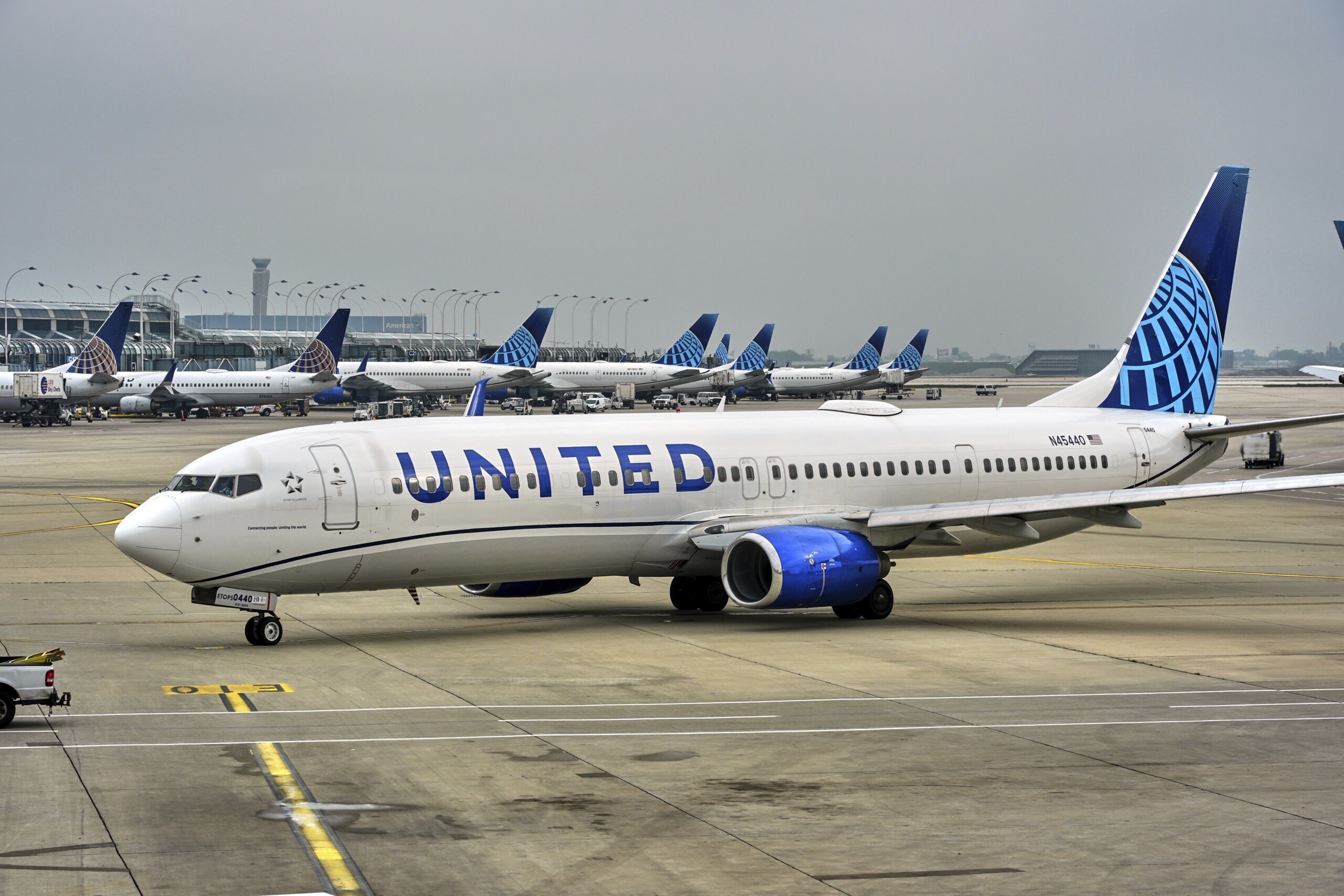middle east united airlines will resume flights to israel from june 5 scaled