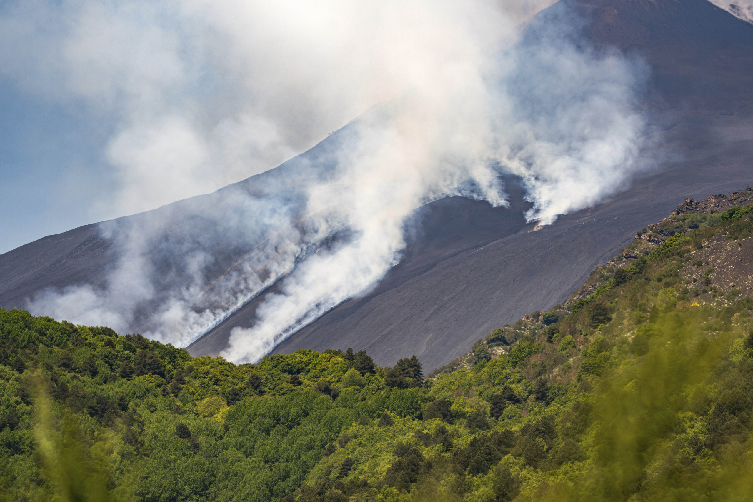etna schifani situation monitored no danger to the population scaled