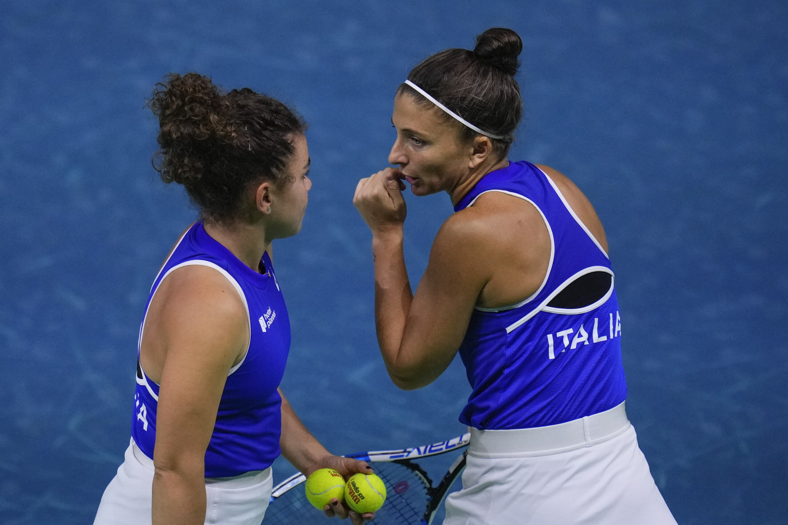roland garros errani and paolini reach doubles semifinal scaled