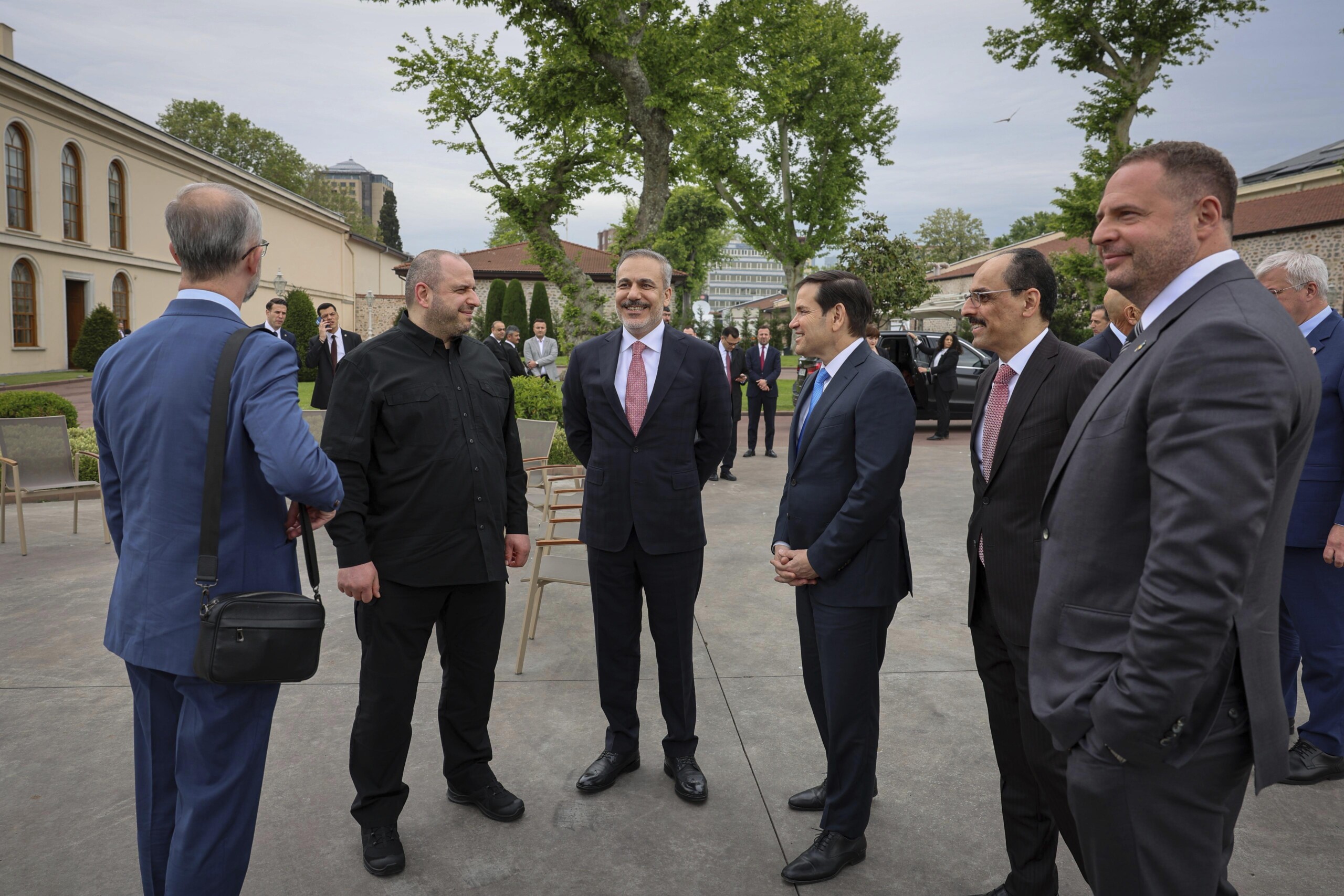 ukraine yermak heads to us after istanbul talks with russia scaled