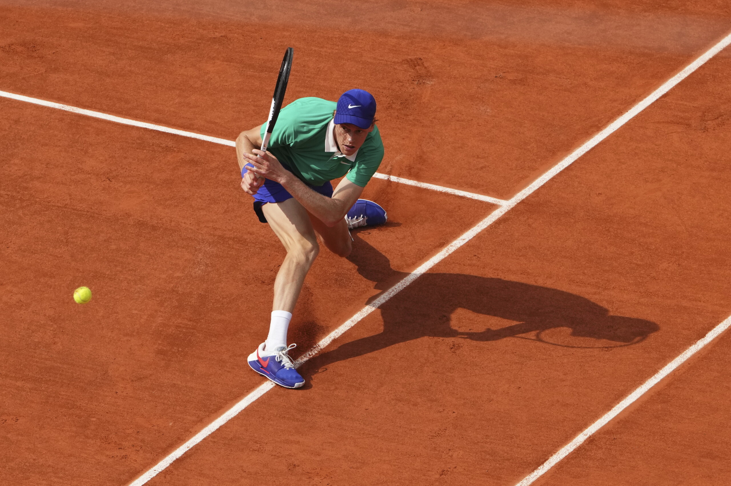 roland garros sinner overwhelms bublik and flies into the semi finals scaled