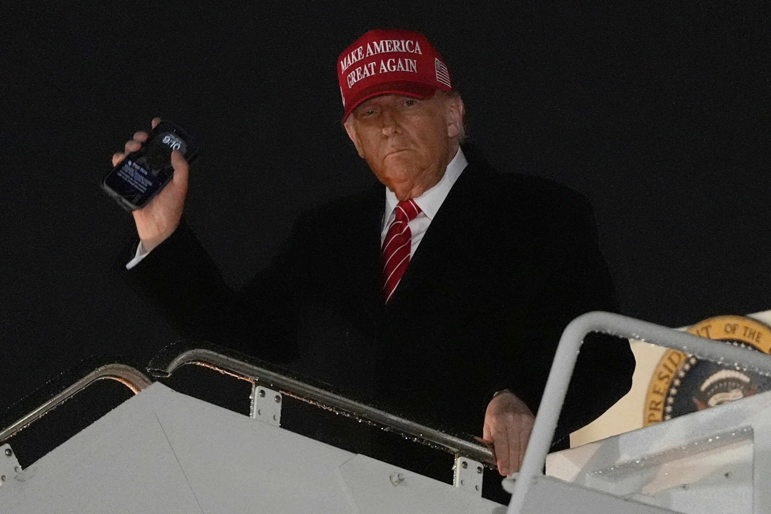 usa trump signs measure imposing 50 tariffs on steel and aluminum scaled