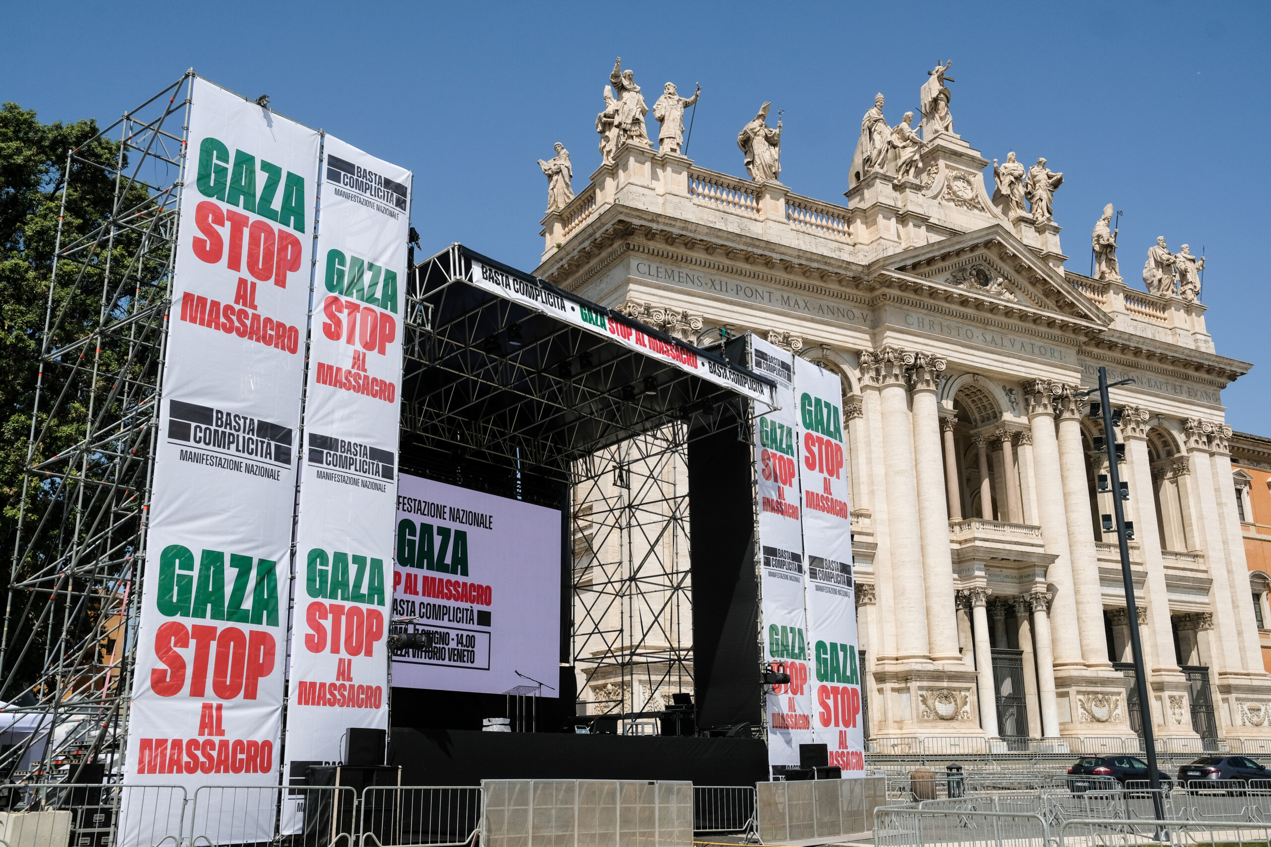 gaza anticipation for the rally in rome chants of free palestine scaled