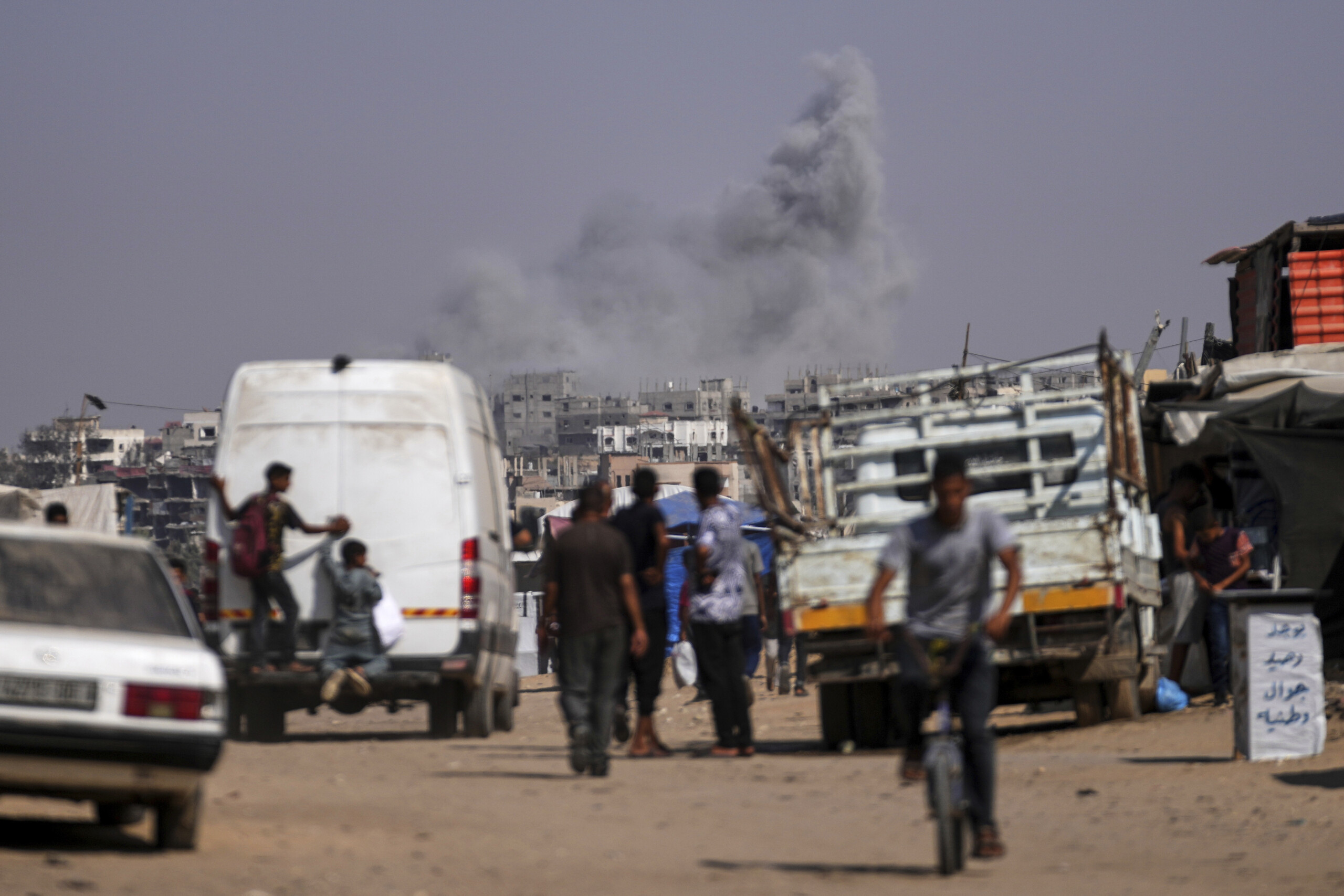 gaza hamas warns israel israeli hostage in area besieged by idf scaled