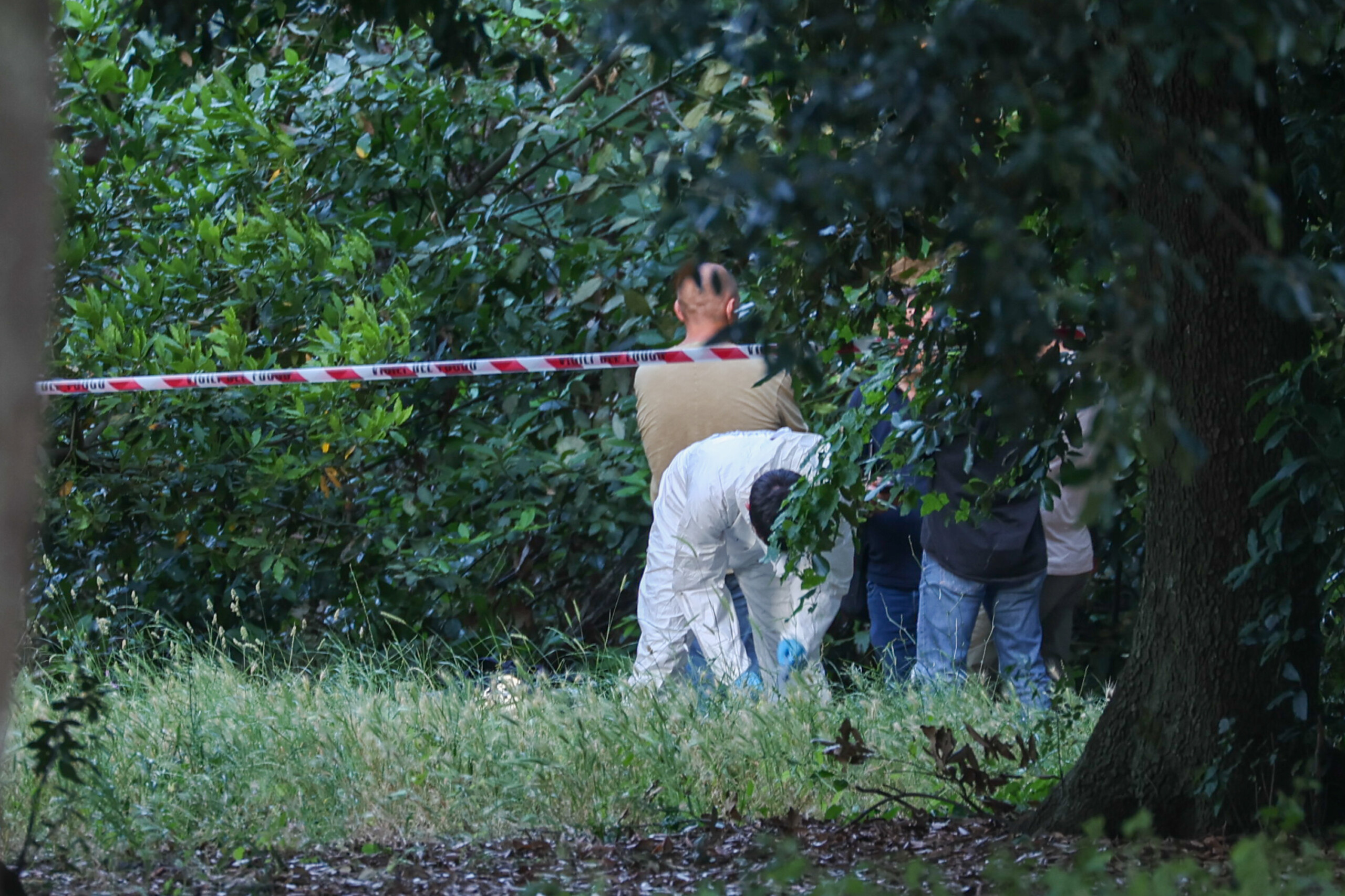 rome woman found dead in a bag near babys body in villa pamphili scaled