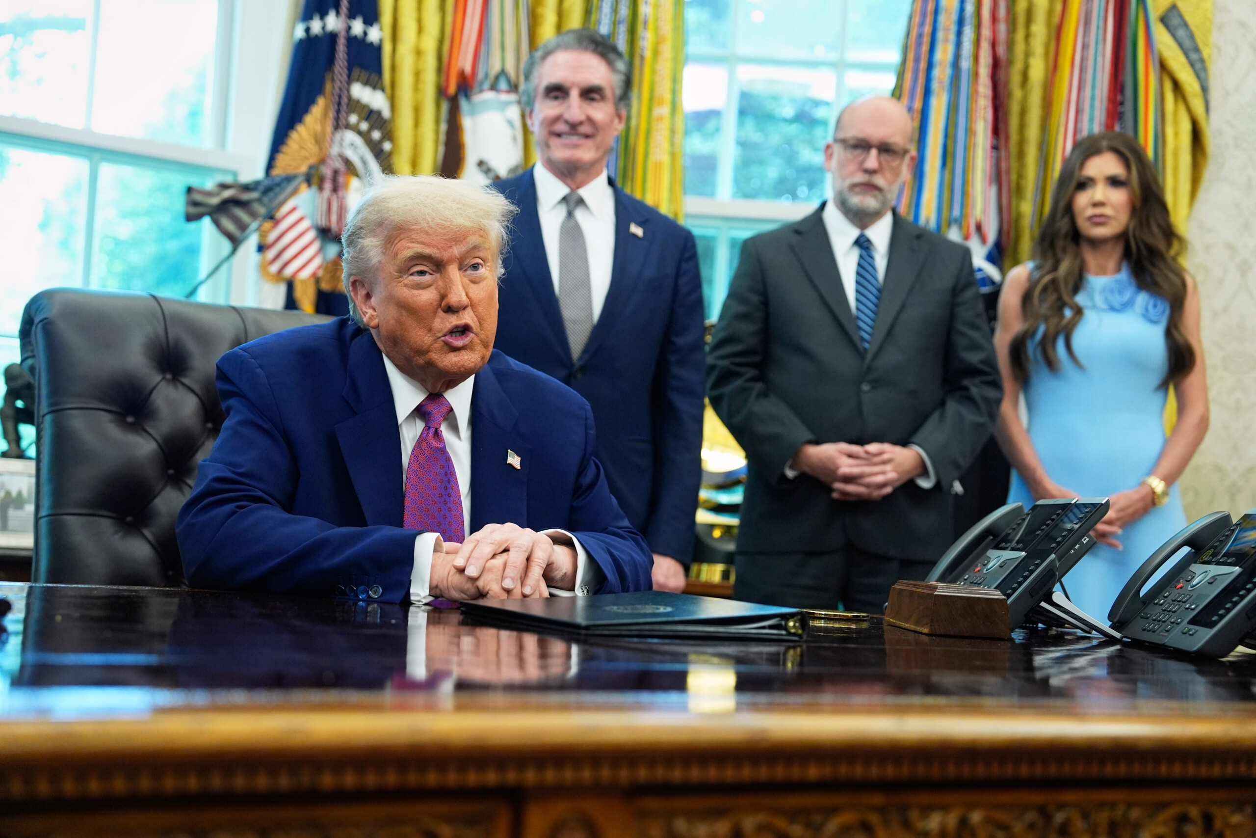 usa trump if there are protests in washington on saturday the response will be strong scaled