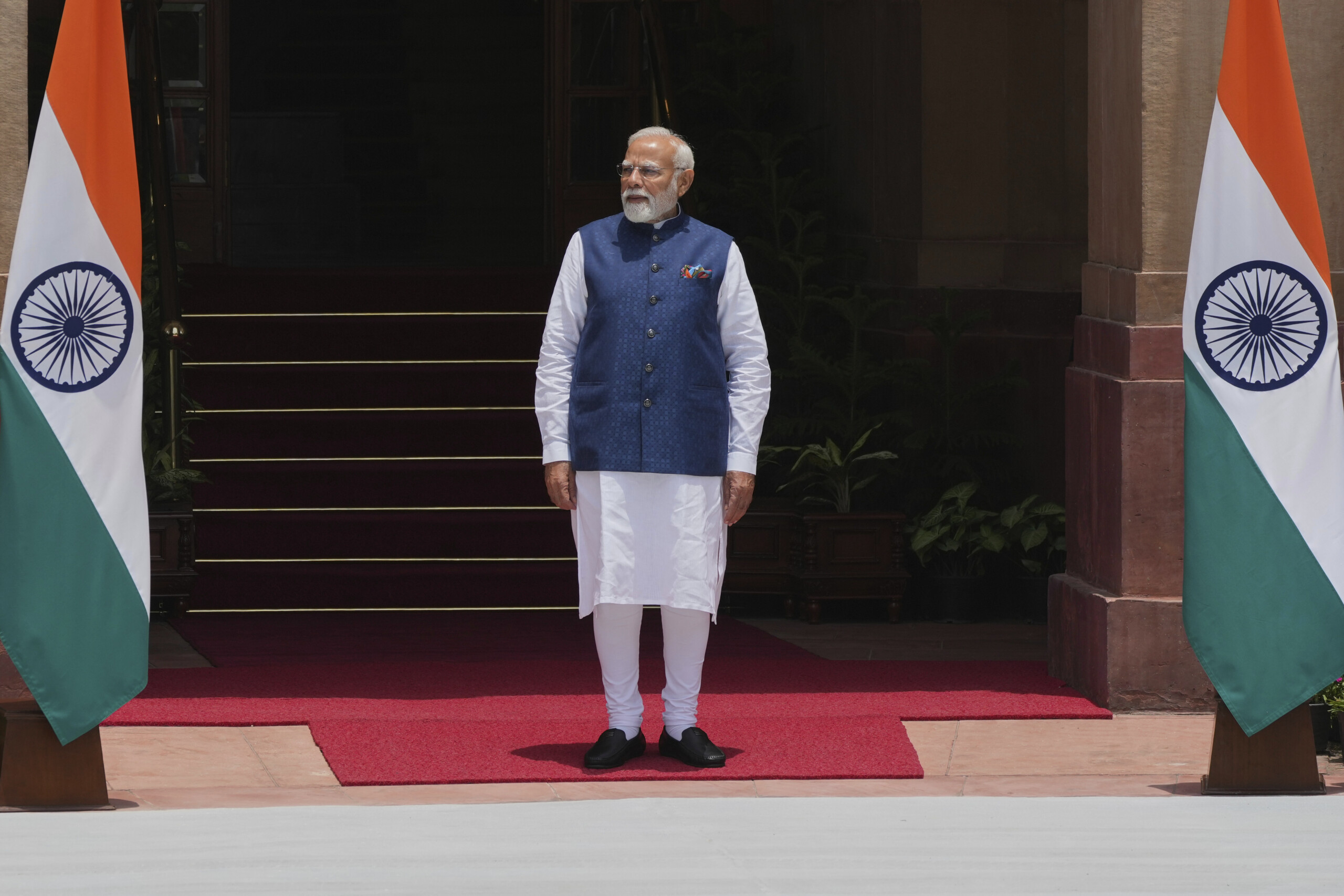 india modi heartbreaking plane crash shocked and saddened scaled