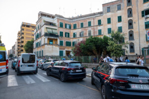 rome swallows drugs to avoid a check 32 year old dies in garbatella