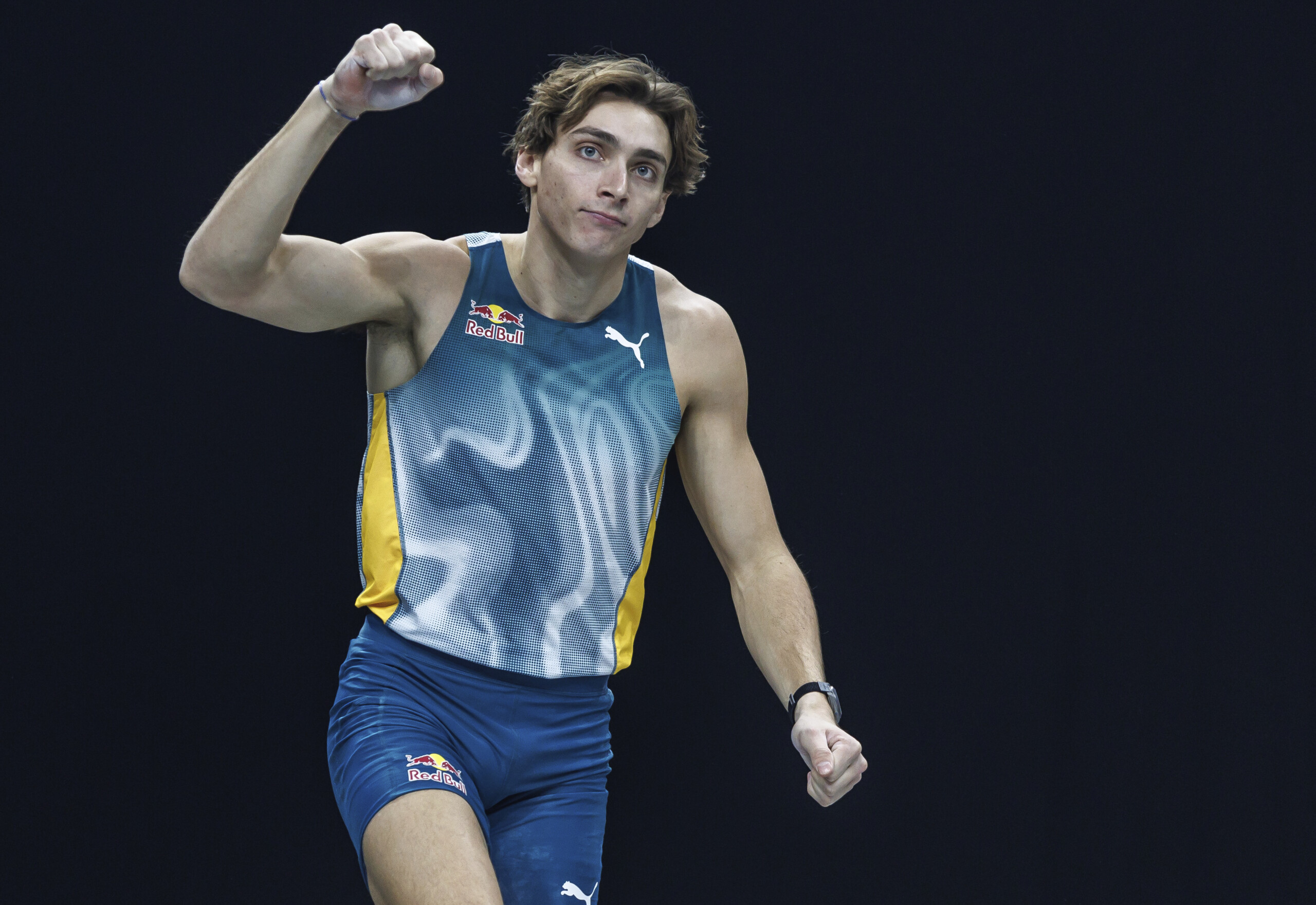 armand duplantis breaks the world record in pole vault with 6 28 metres scaled