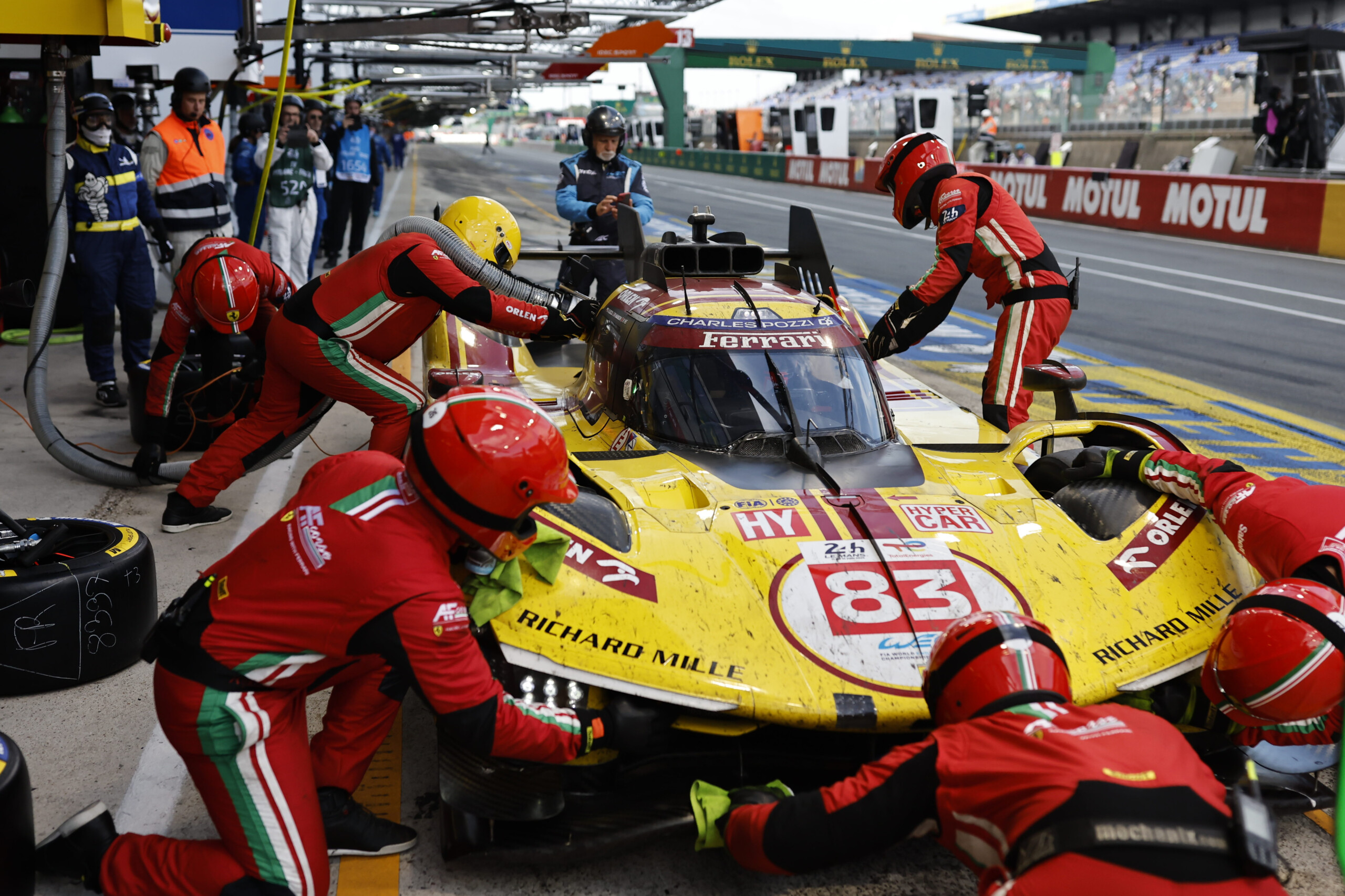 historic ferrari hat trick at the 24 hours of le mans kubicas af corse wins scaled