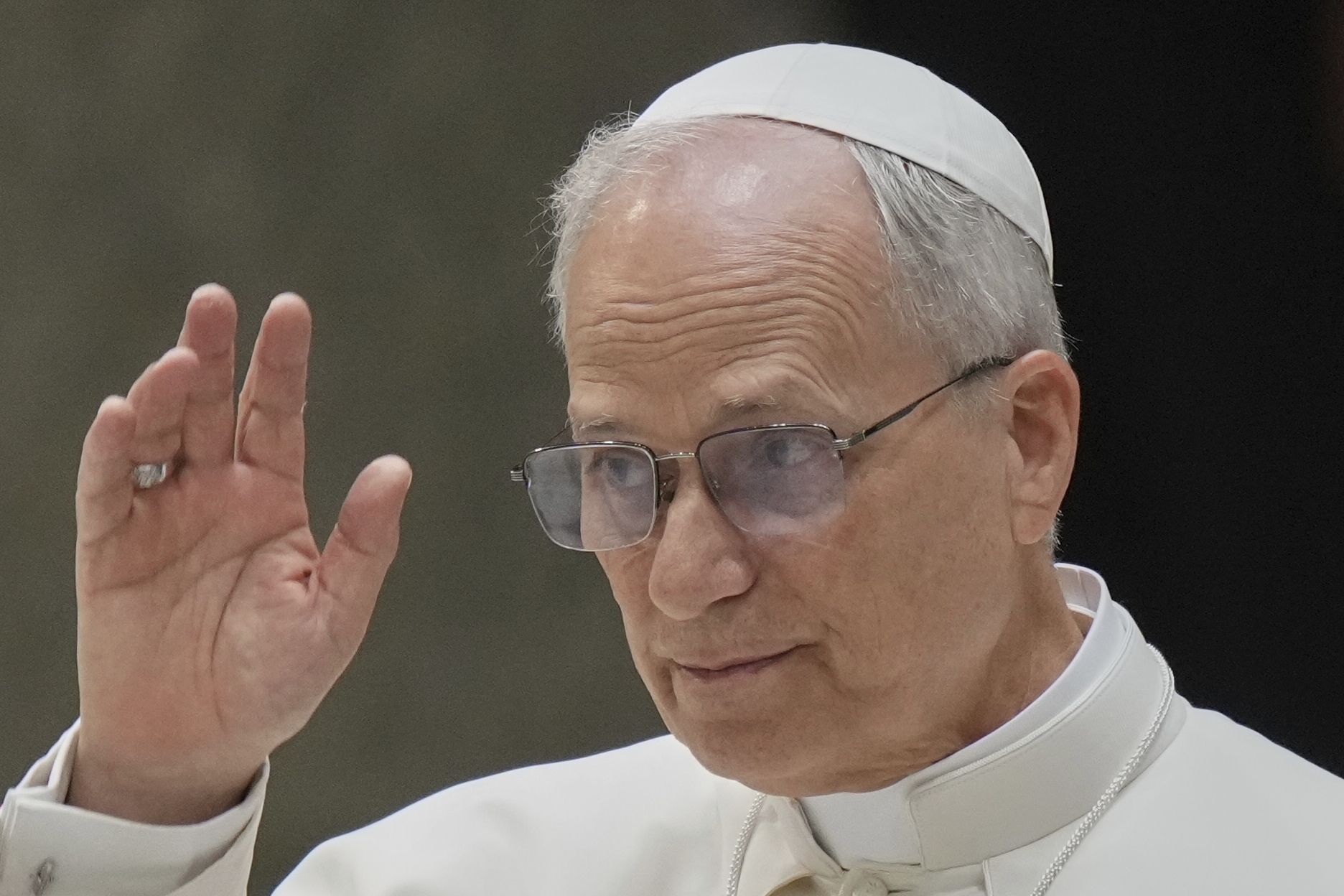 pope i renew my appeal for peace fighters must stop in the middle east and ukraine