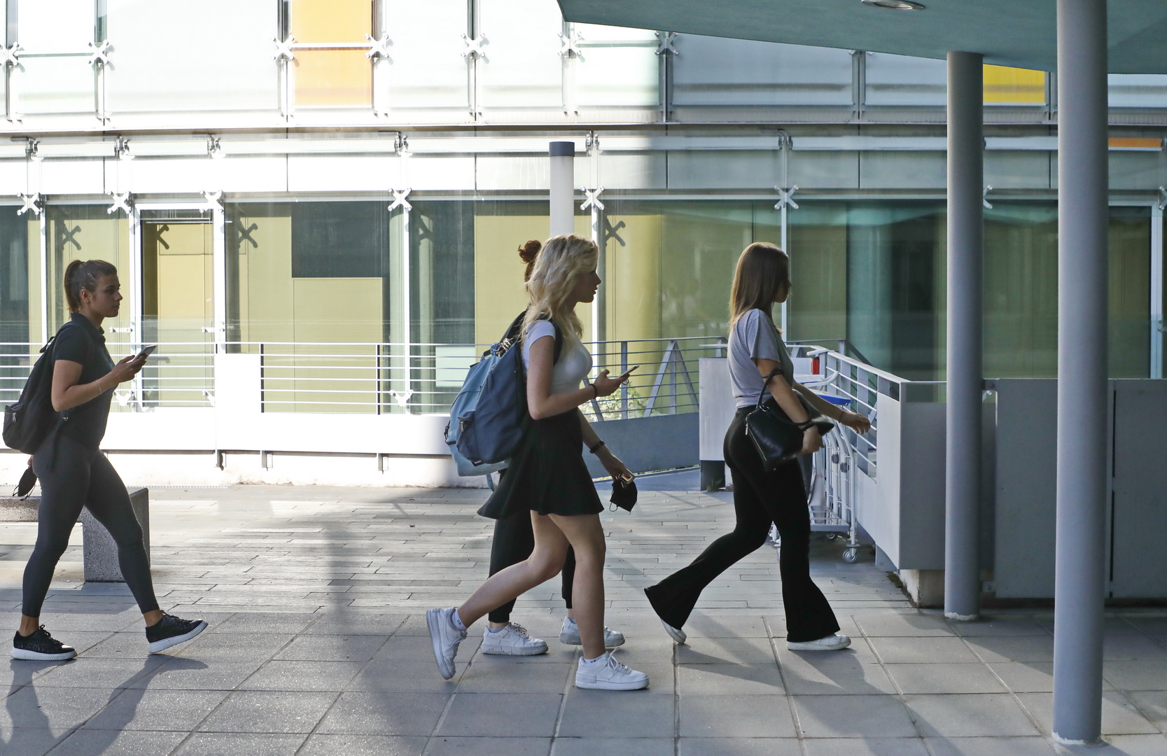 schools valditara circular bans cell phones in high schools