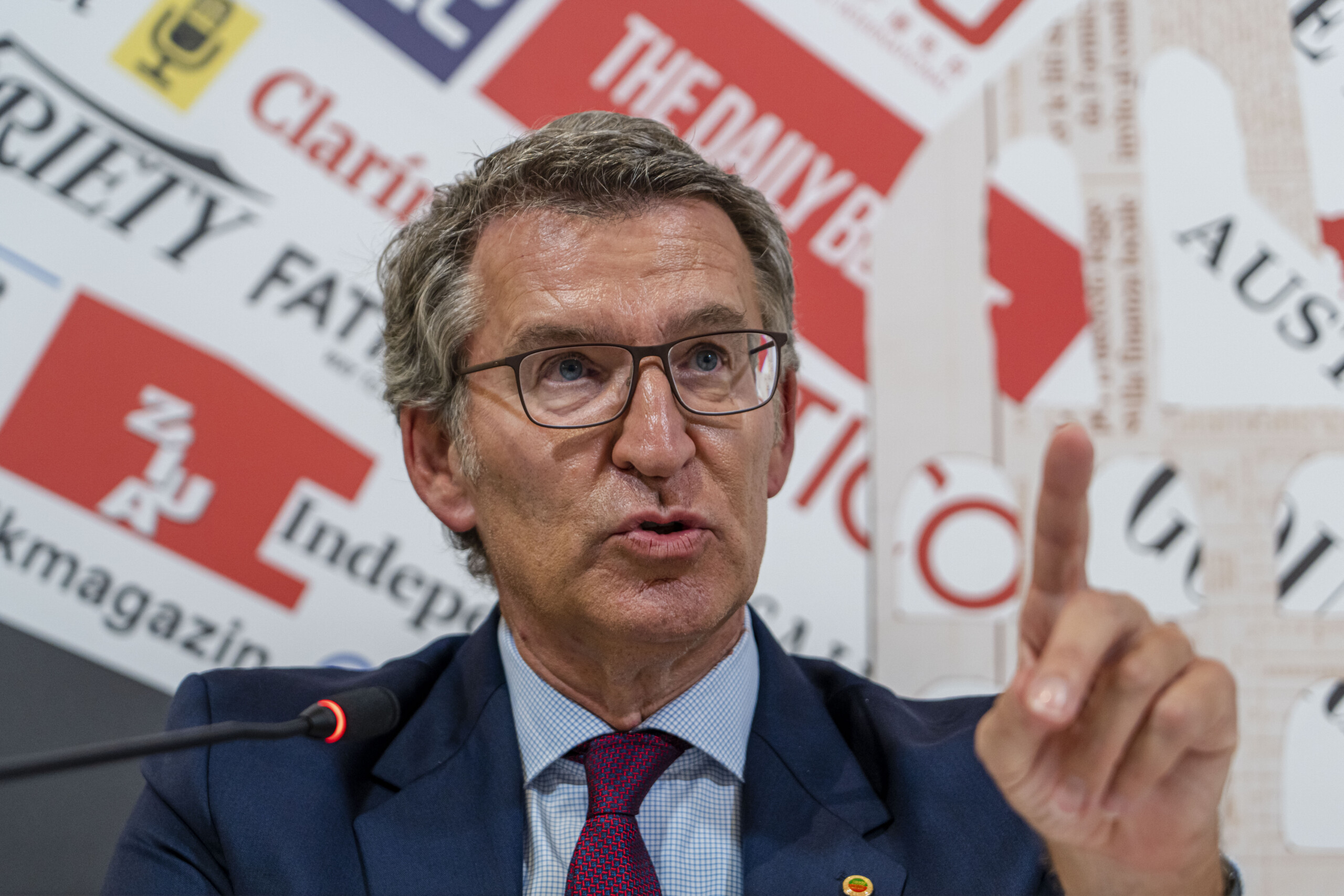 spain feijoo calls on sanchez to resign trapped in corruption scaled