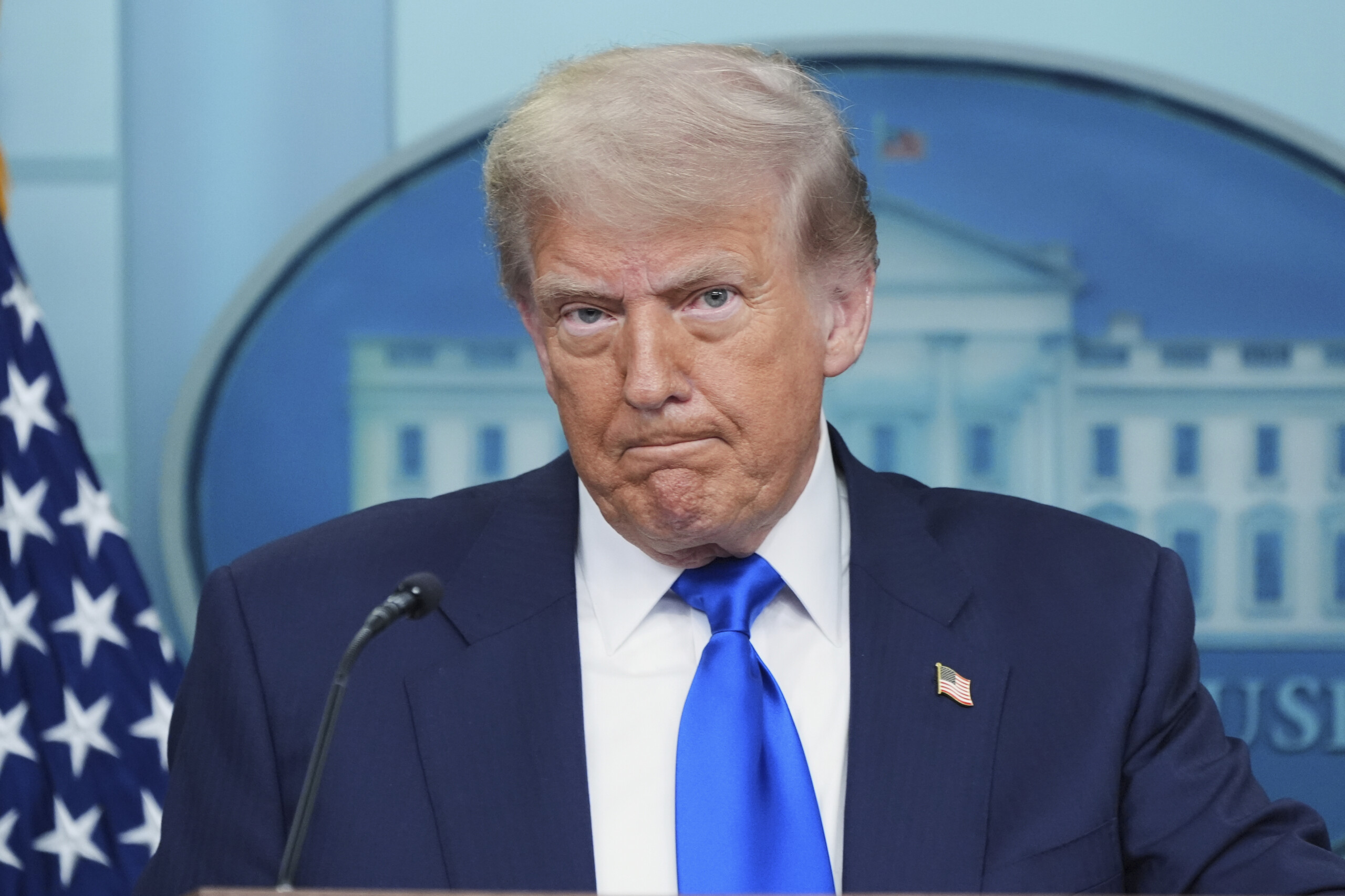 syria white house trump signs end of sanctions on damascus scaled
