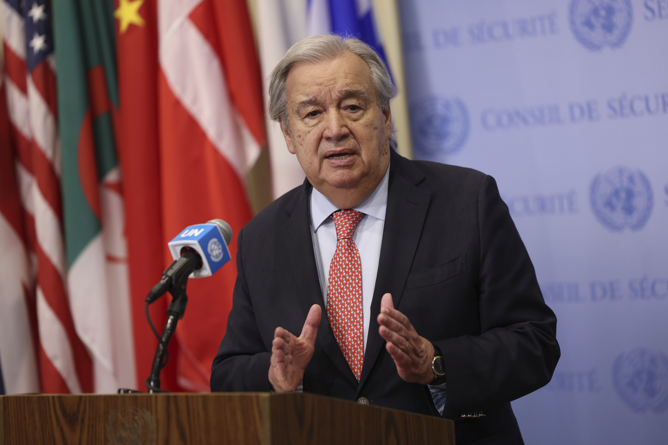 un guterres no to financing increased defence spending by reducing humanitarian aid scaled