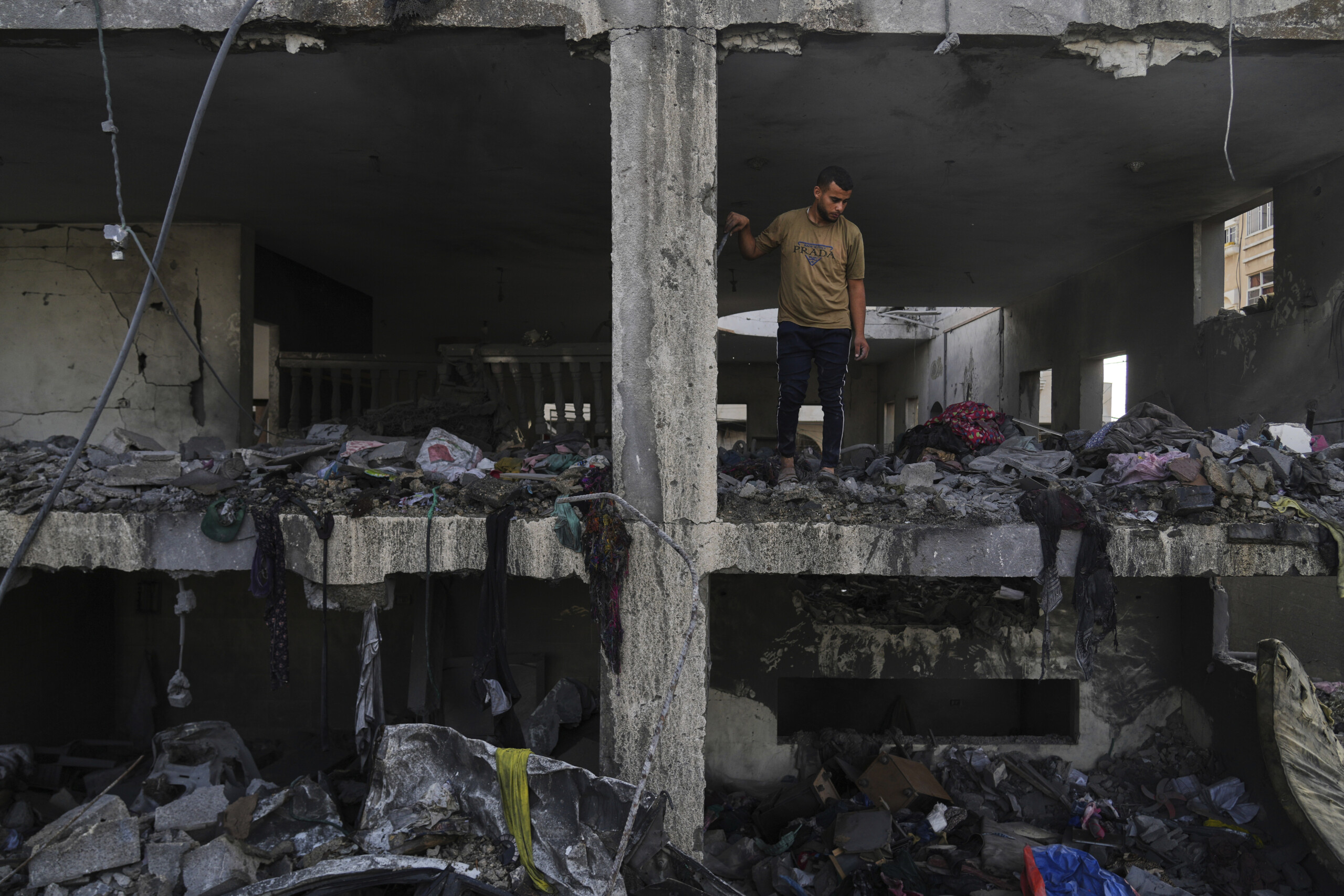 gaza media death toll rises to 65 in israeli attacks scaled