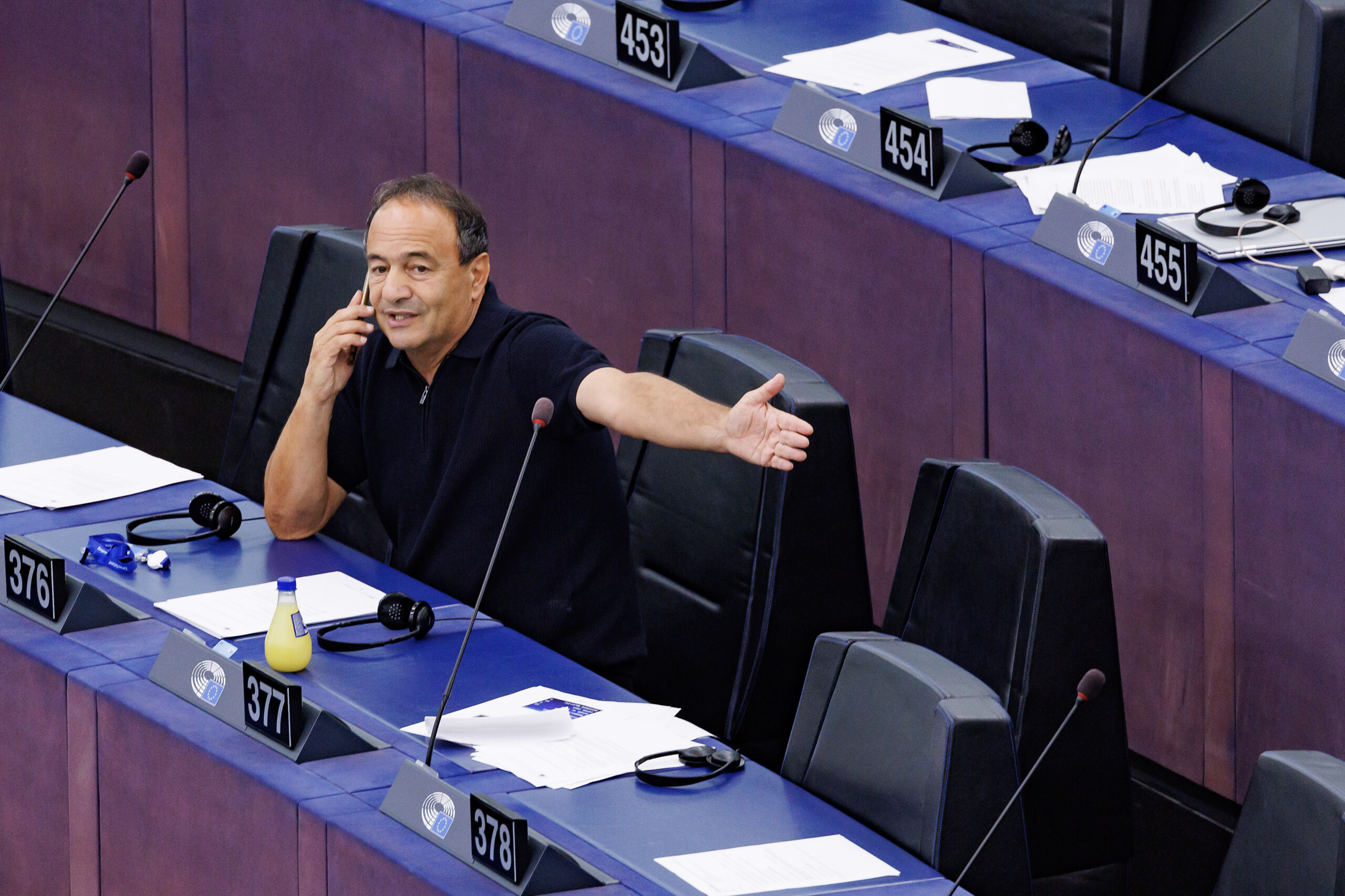 migrants mimmo lucano declared disqualified as mayor of riace scaled