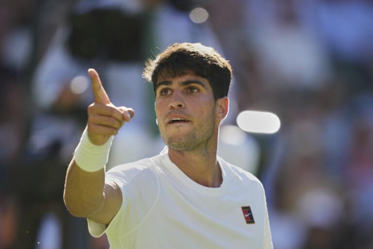 wimbledon alcaraz advances to the third round
