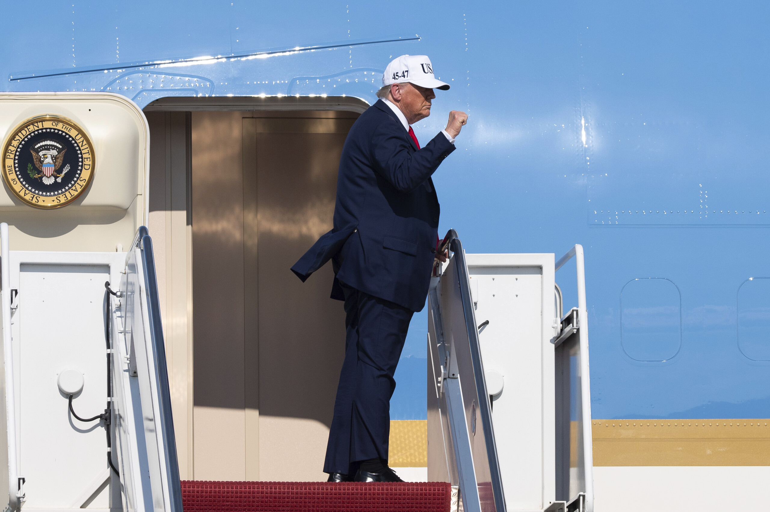tariffs trump letters informing countries about tariffs to be sent today scaled