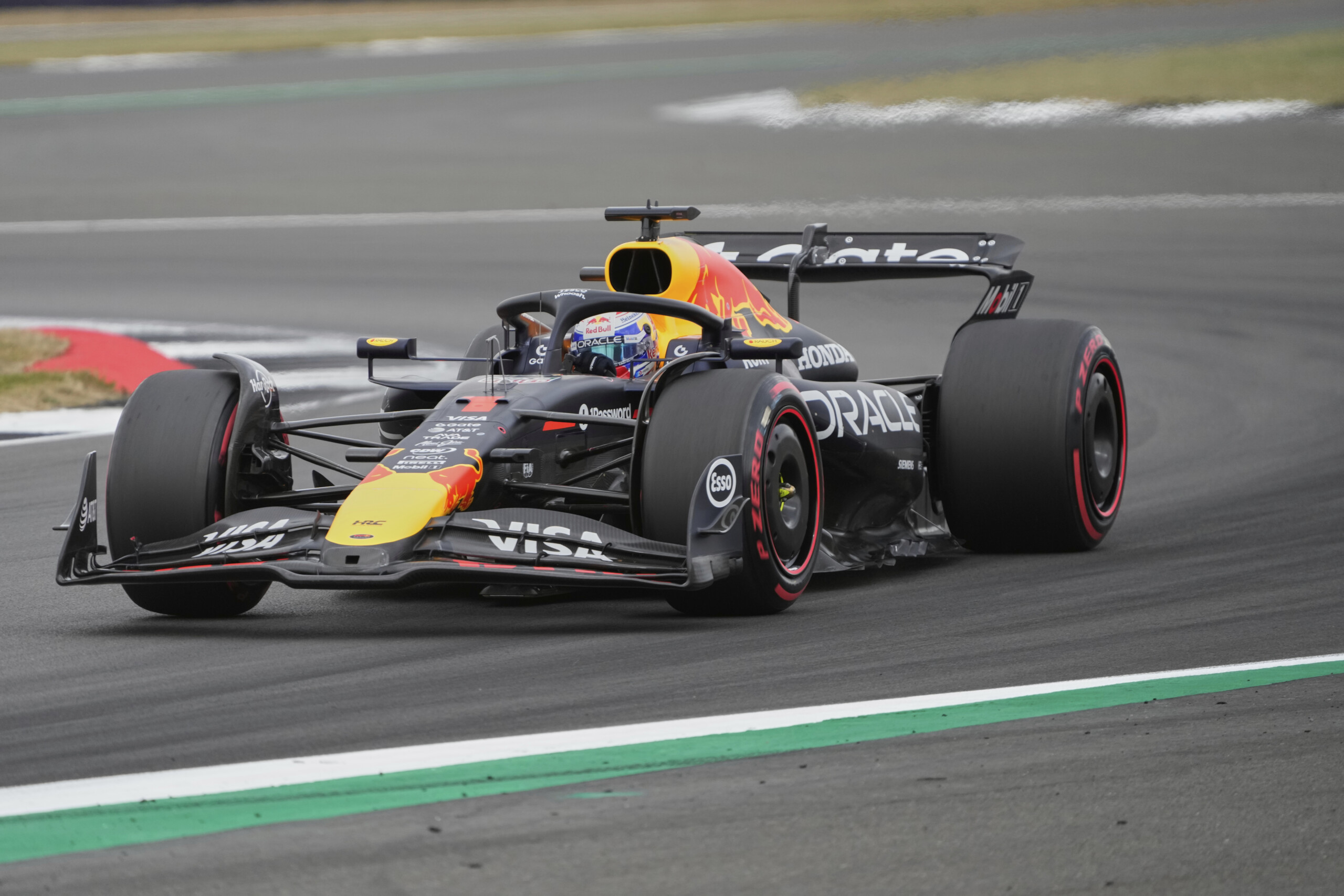 f1 british gp verstappen on pole ahead of piastri hamilton 5th and leclerc 6th scaled
