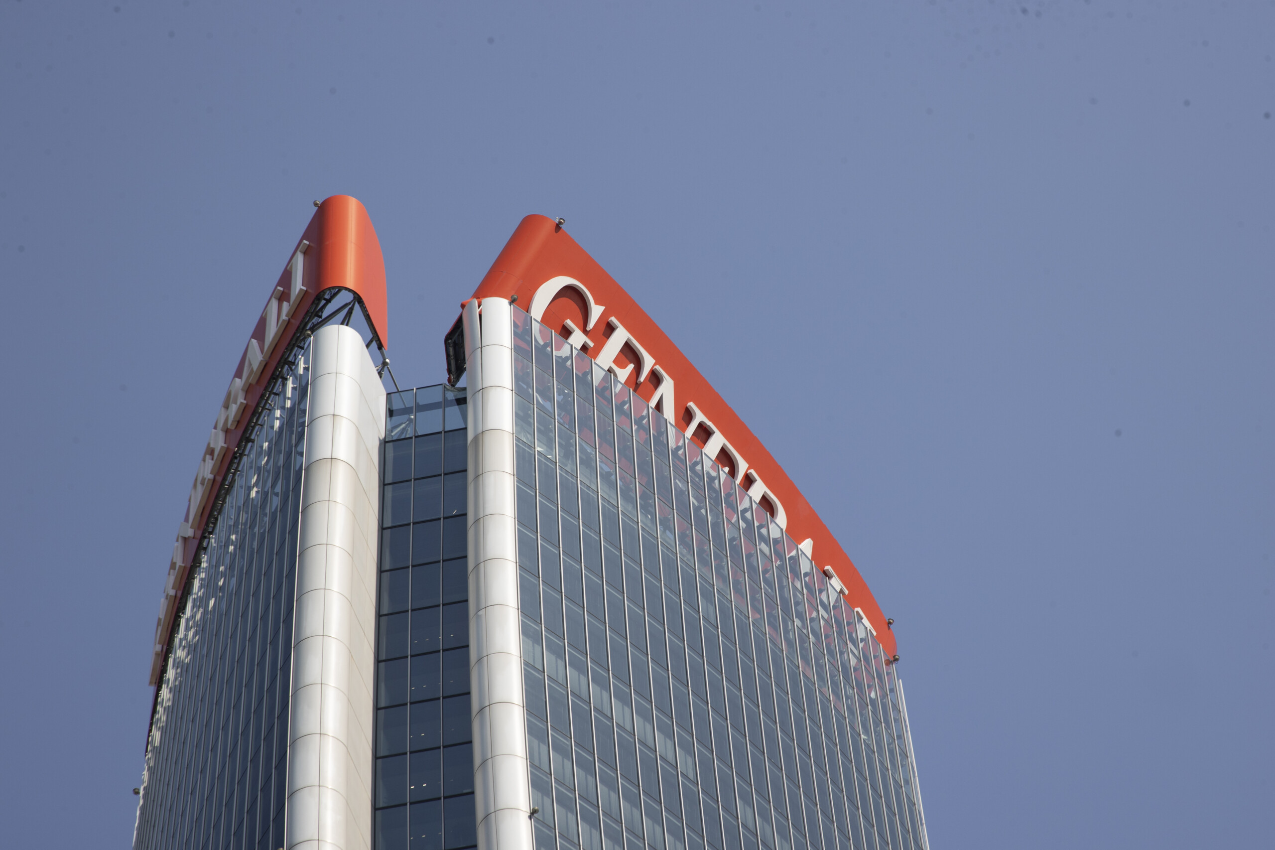 milan generali tower reopens employees back on site starting tomorrow scaled